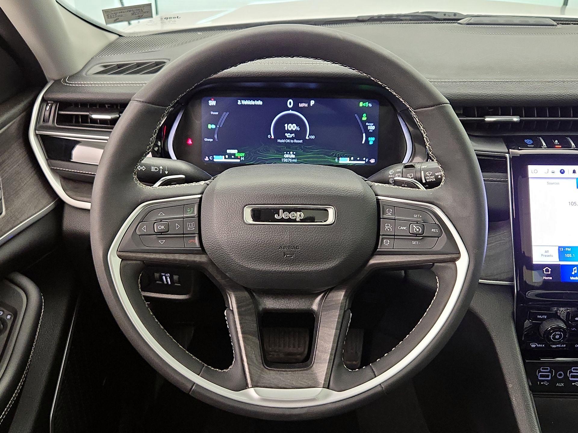 Thumbnail: 2023 Jeep Grand Cherokee - 10