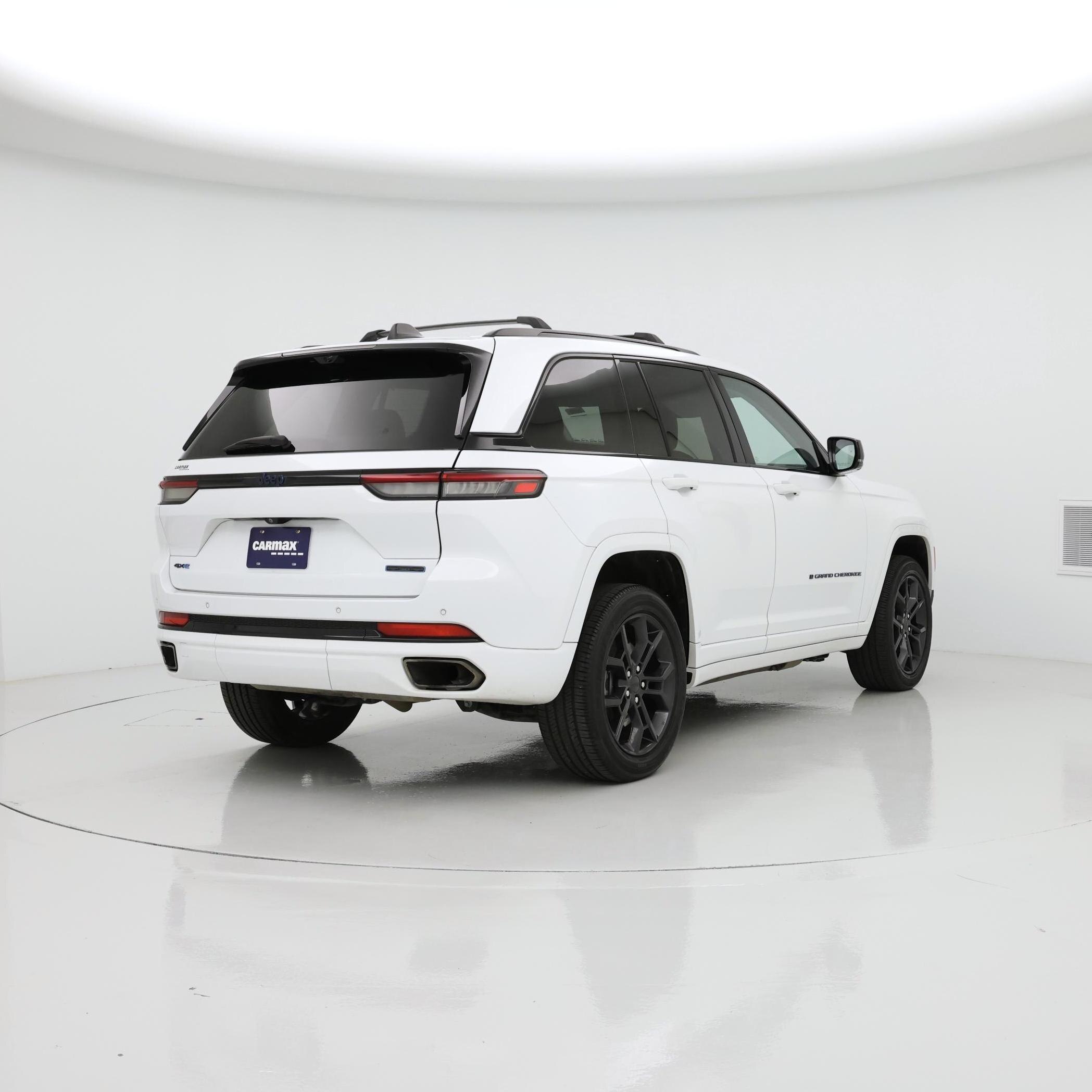 Thumbnail: 2023 Jeep Grand Cherokee - 8