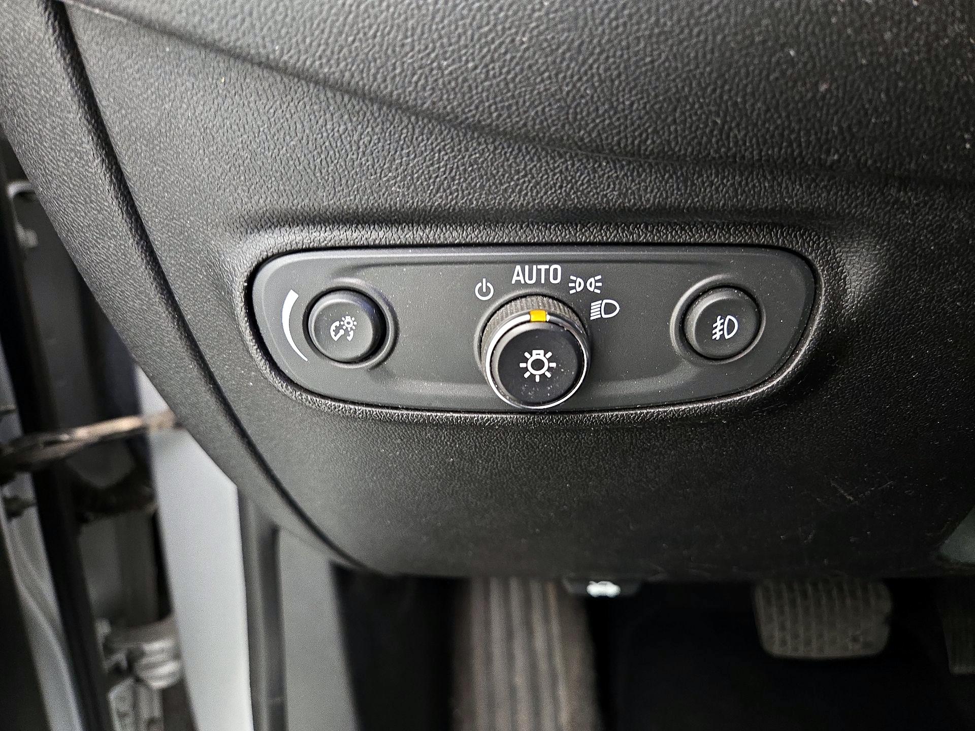 Thumbnail: 2020 Chevrolet Equinox - 13