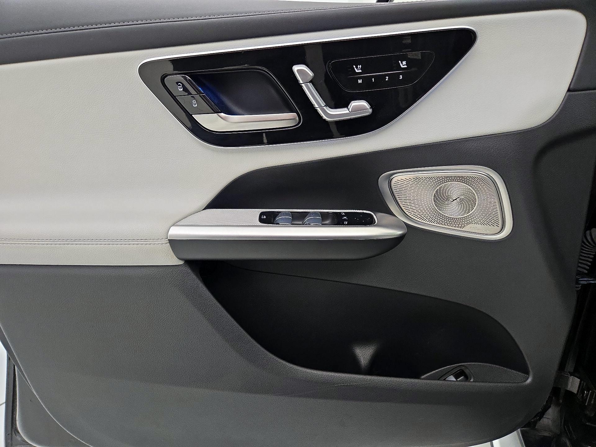 Thumbnail: 2024 Mercedes-Benz GLC - 12