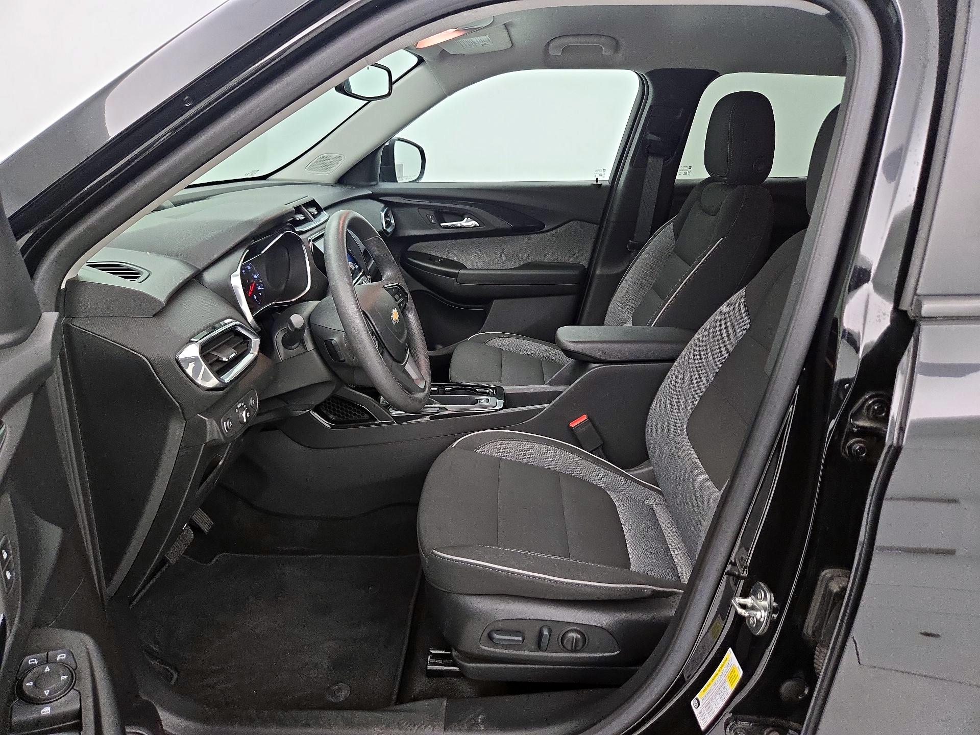 Thumbnail: 2023 Chevrolet TrailBlazer - 11