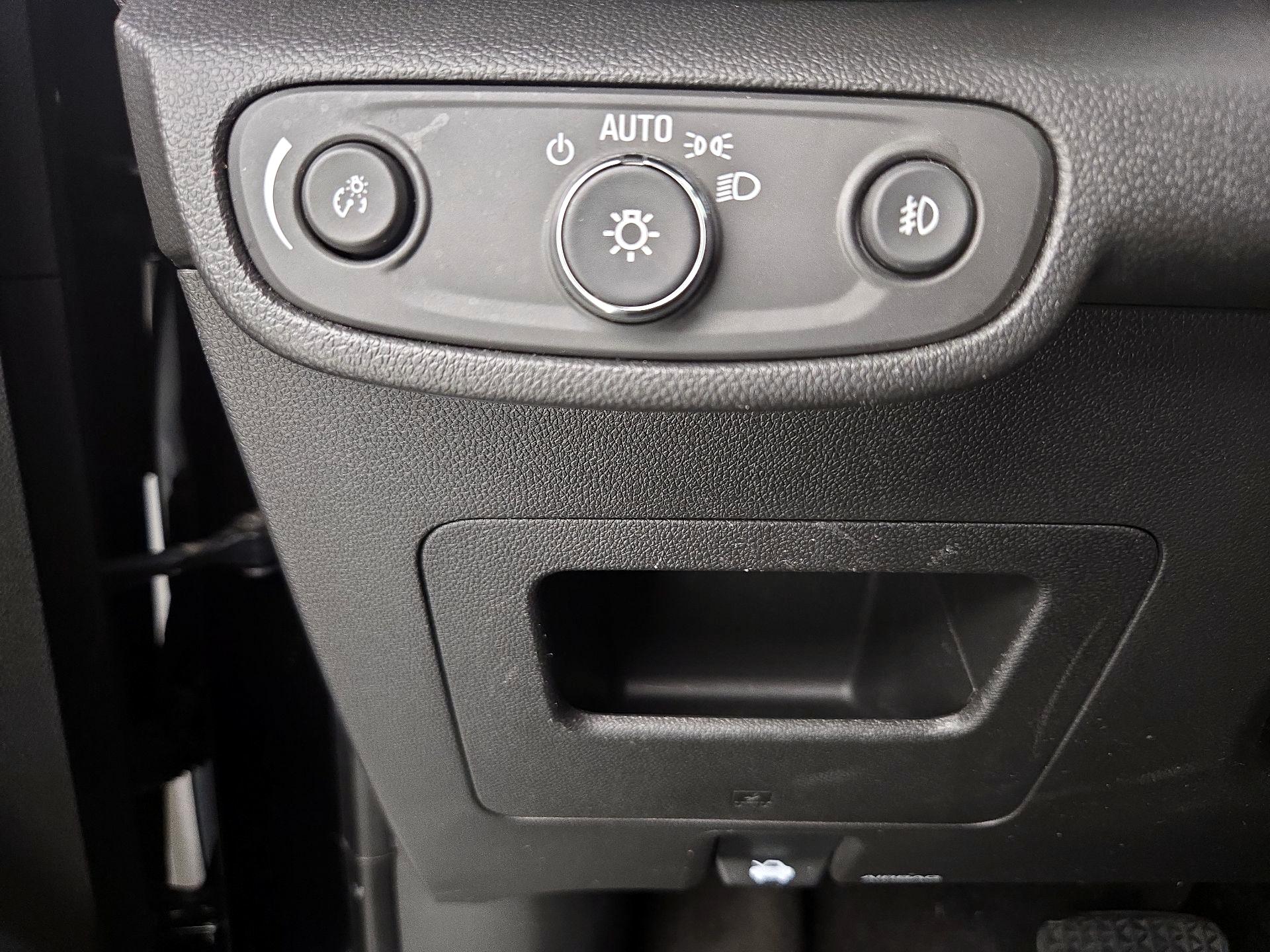 Thumbnail: 2023 Chevrolet TrailBlazer - 13