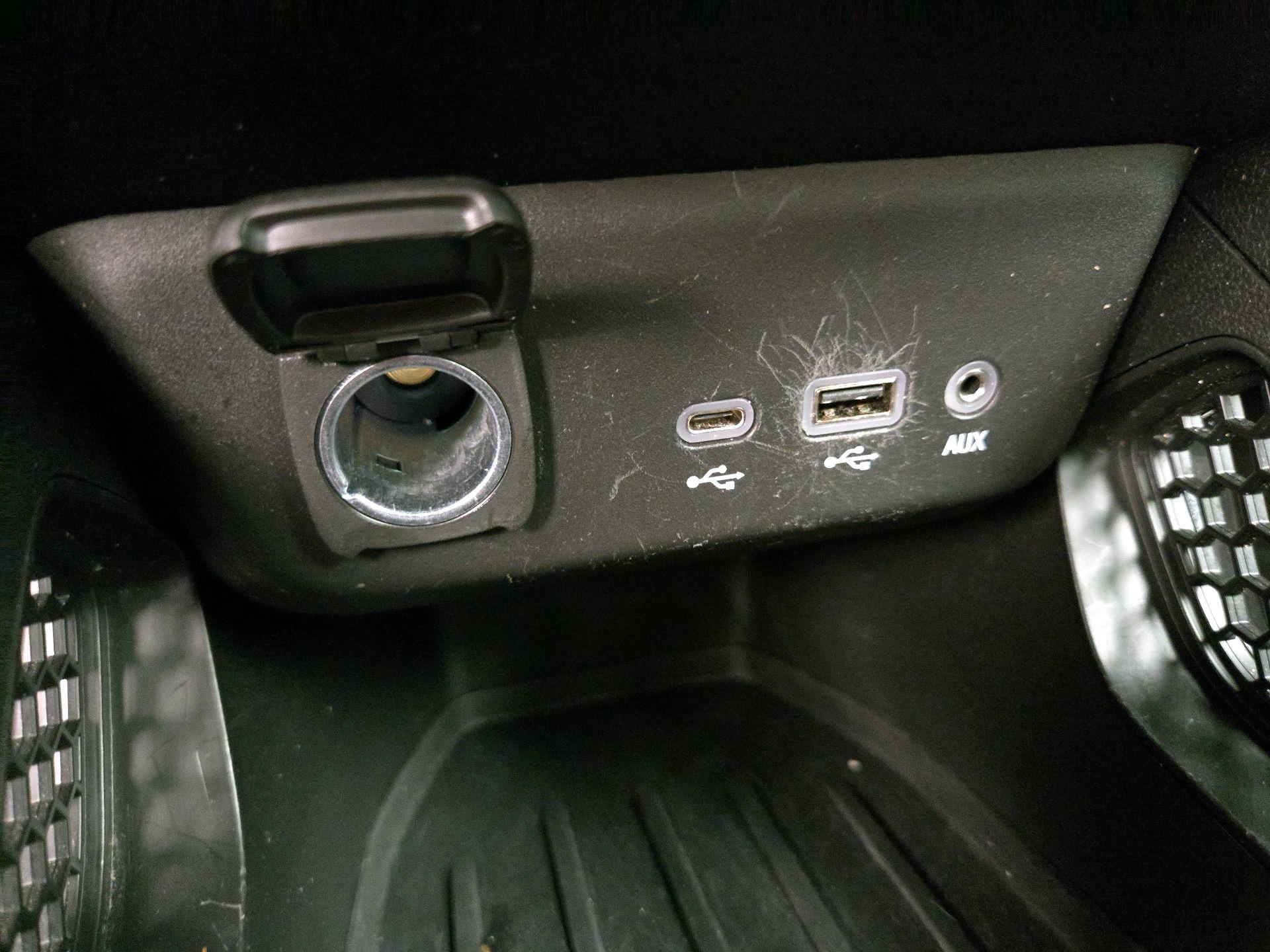 Thumbnail: 2023 Chevrolet TrailBlazer - 18