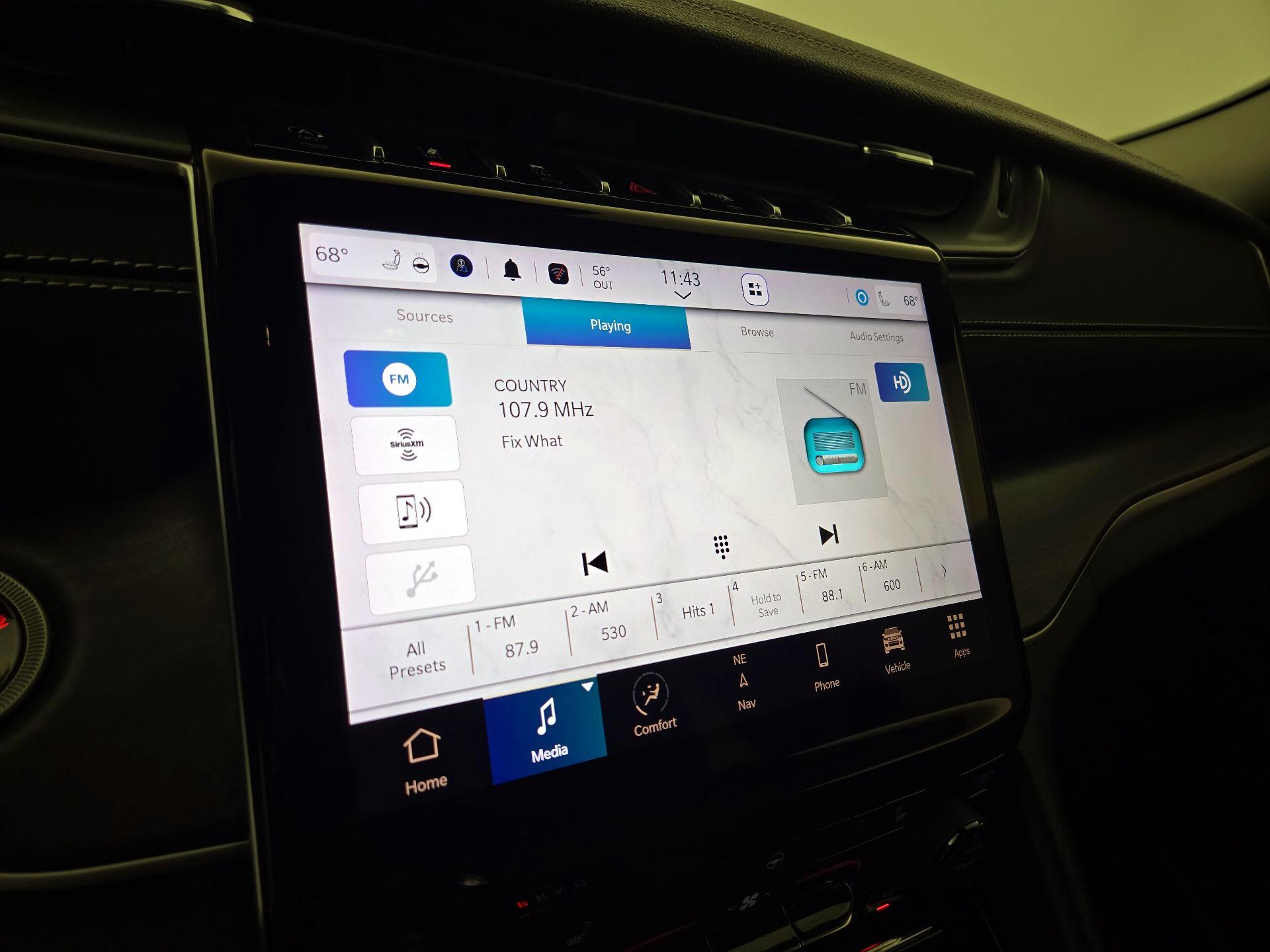 Thumbnail: 2023 Jeep Grand Cherokee - 16