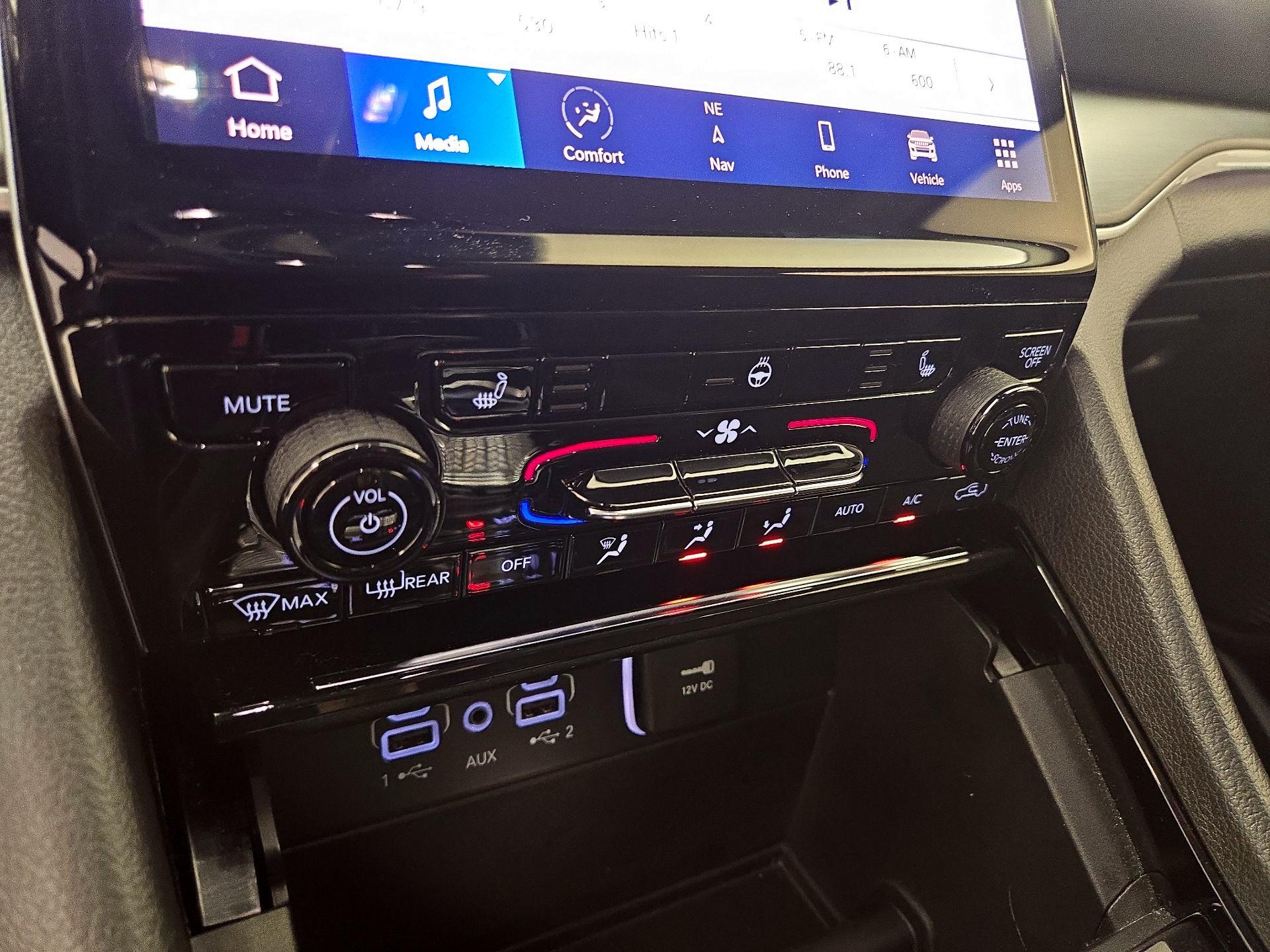 Thumbnail: 2023 Jeep Grand Cherokee - 17