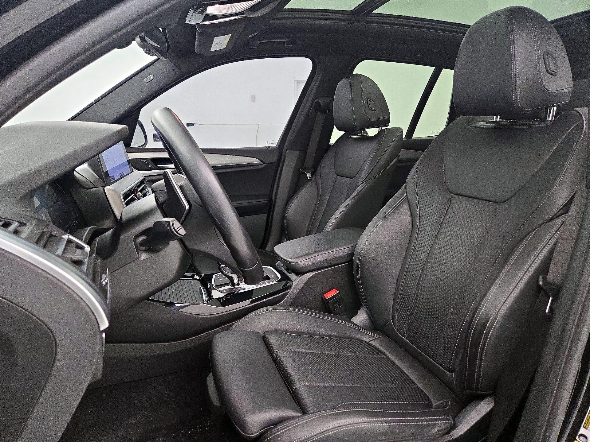 Thumbnail: 2022 BMW X3 - 11