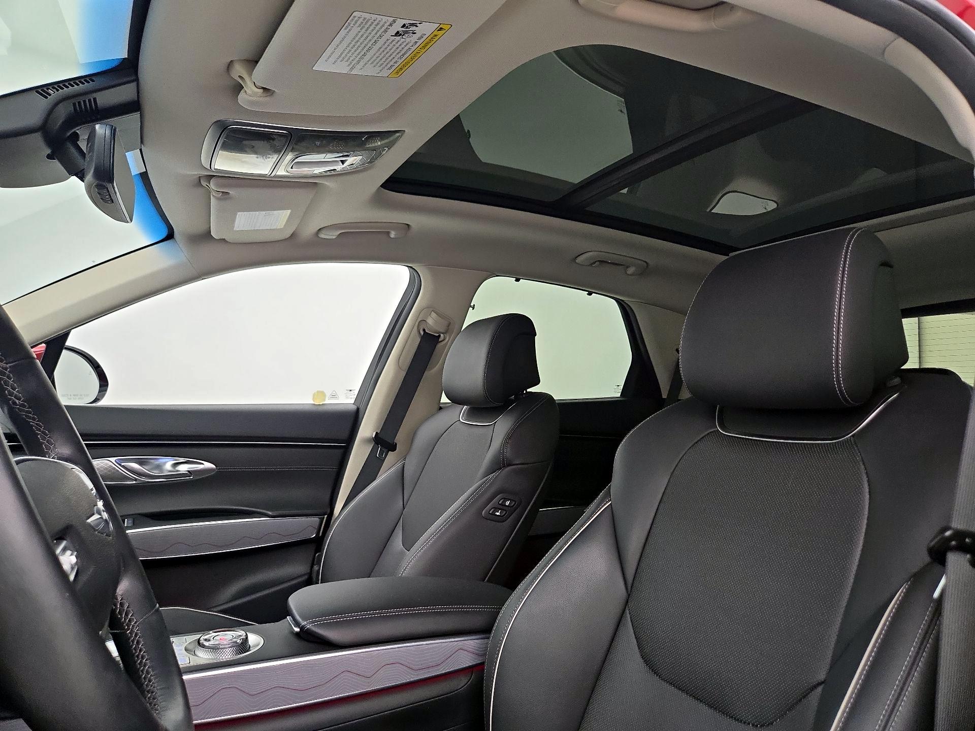 Thumbnail: 2023 Genesis GV70 - 20