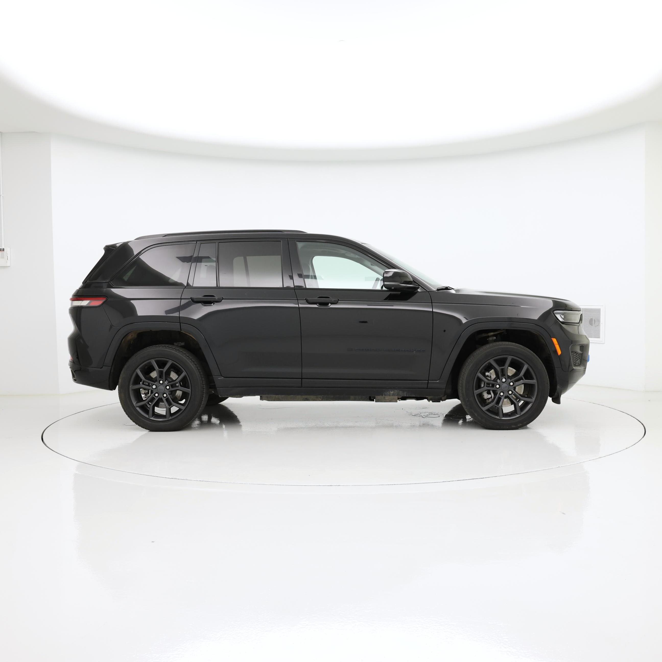 Thumbnail: 2023 Jeep Grand Cherokee - 7