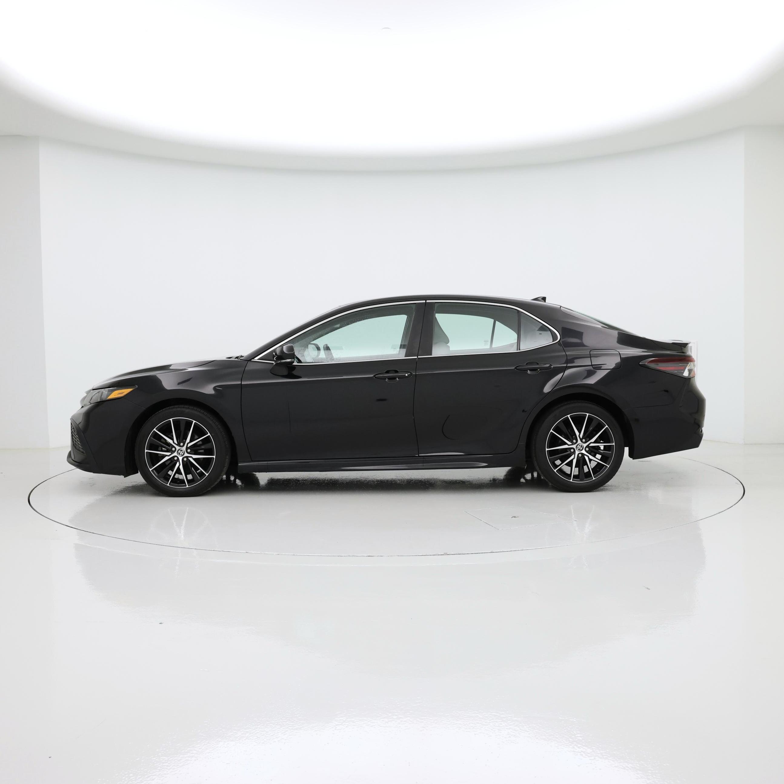 Thumbnail: 2023 Toyota Camry - 3