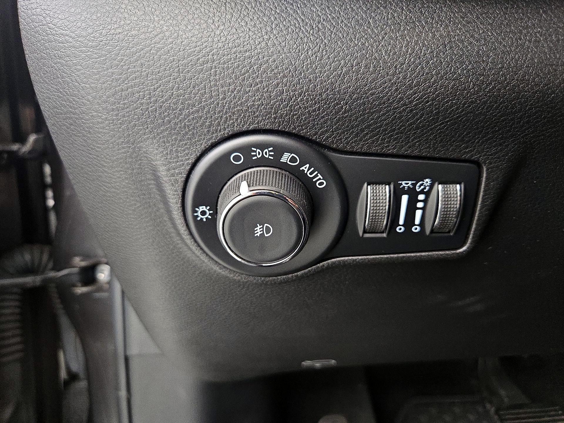 Thumbnail: 2022 Jeep Compass - 13