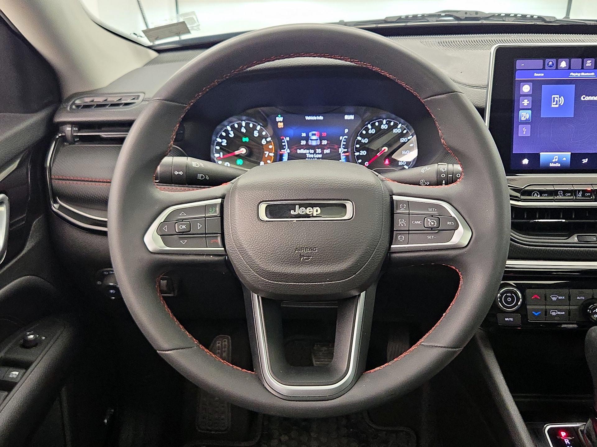 Thumbnail: 2022 Jeep Compass - 10