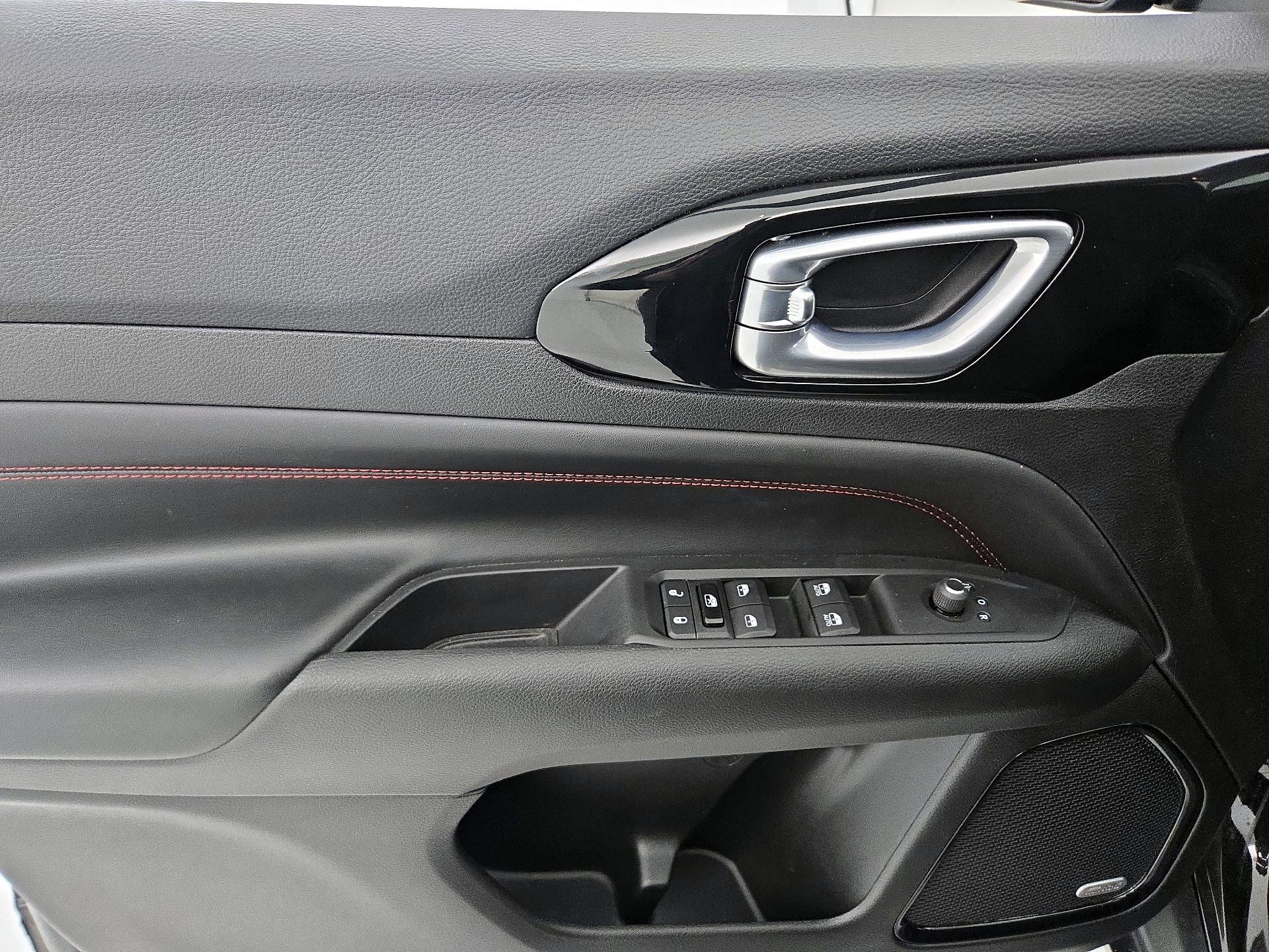 Thumbnail: 2022 Jeep Compass - 12