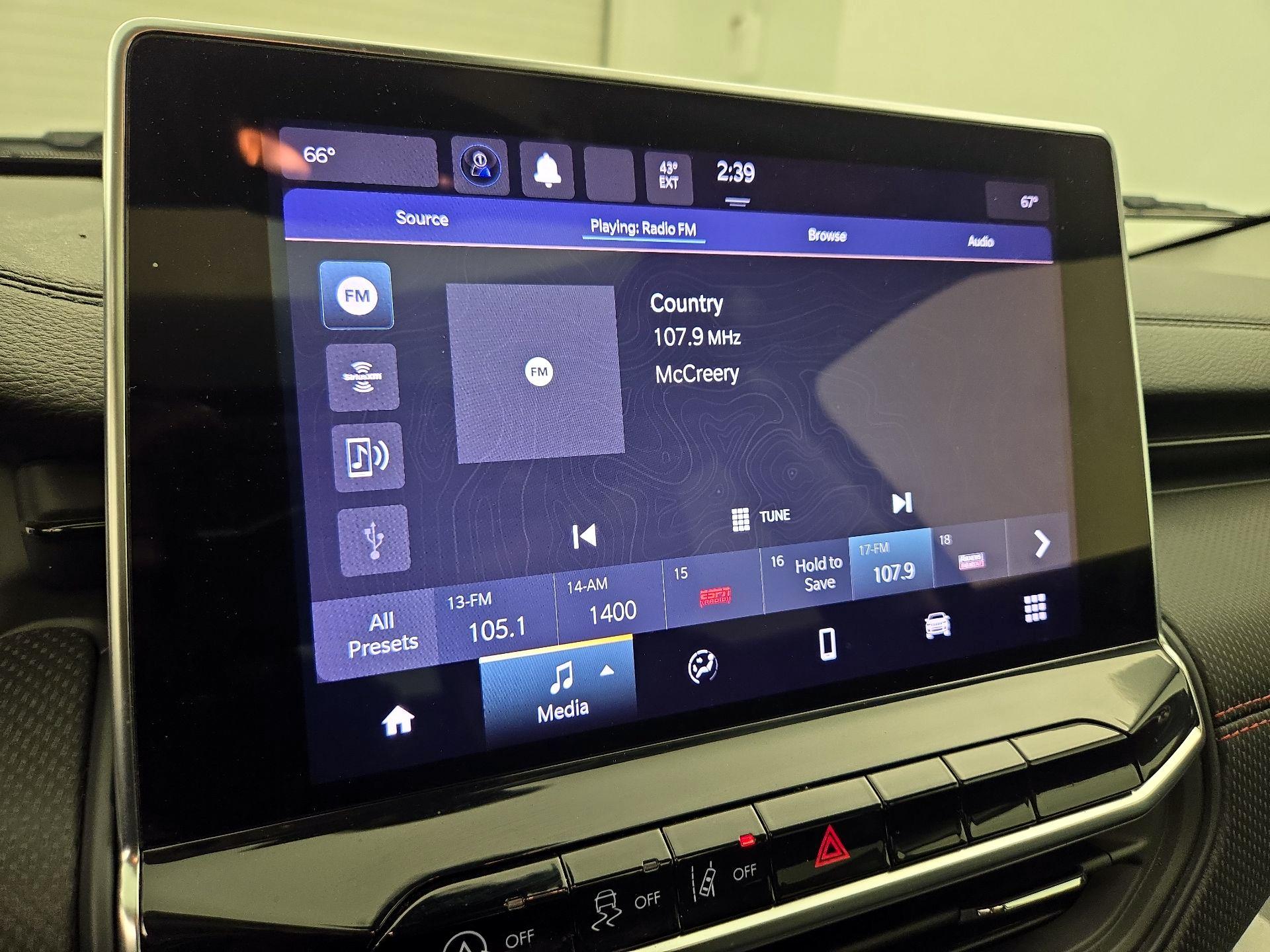 Thumbnail: 2022 Jeep Compass - 15