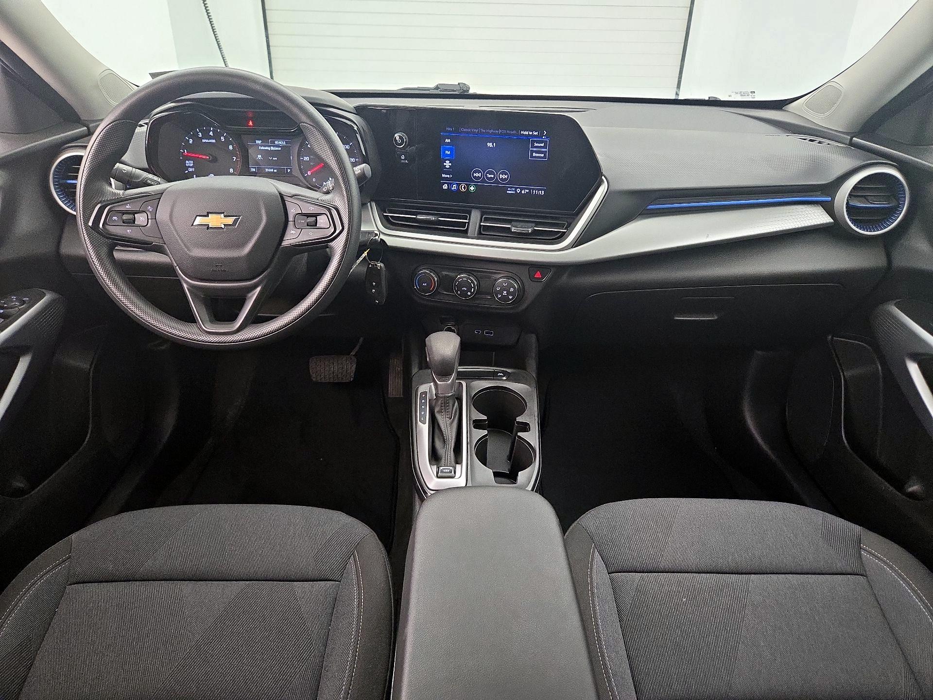 Thumbnail: 2024 Chevrolet Trax - 9
