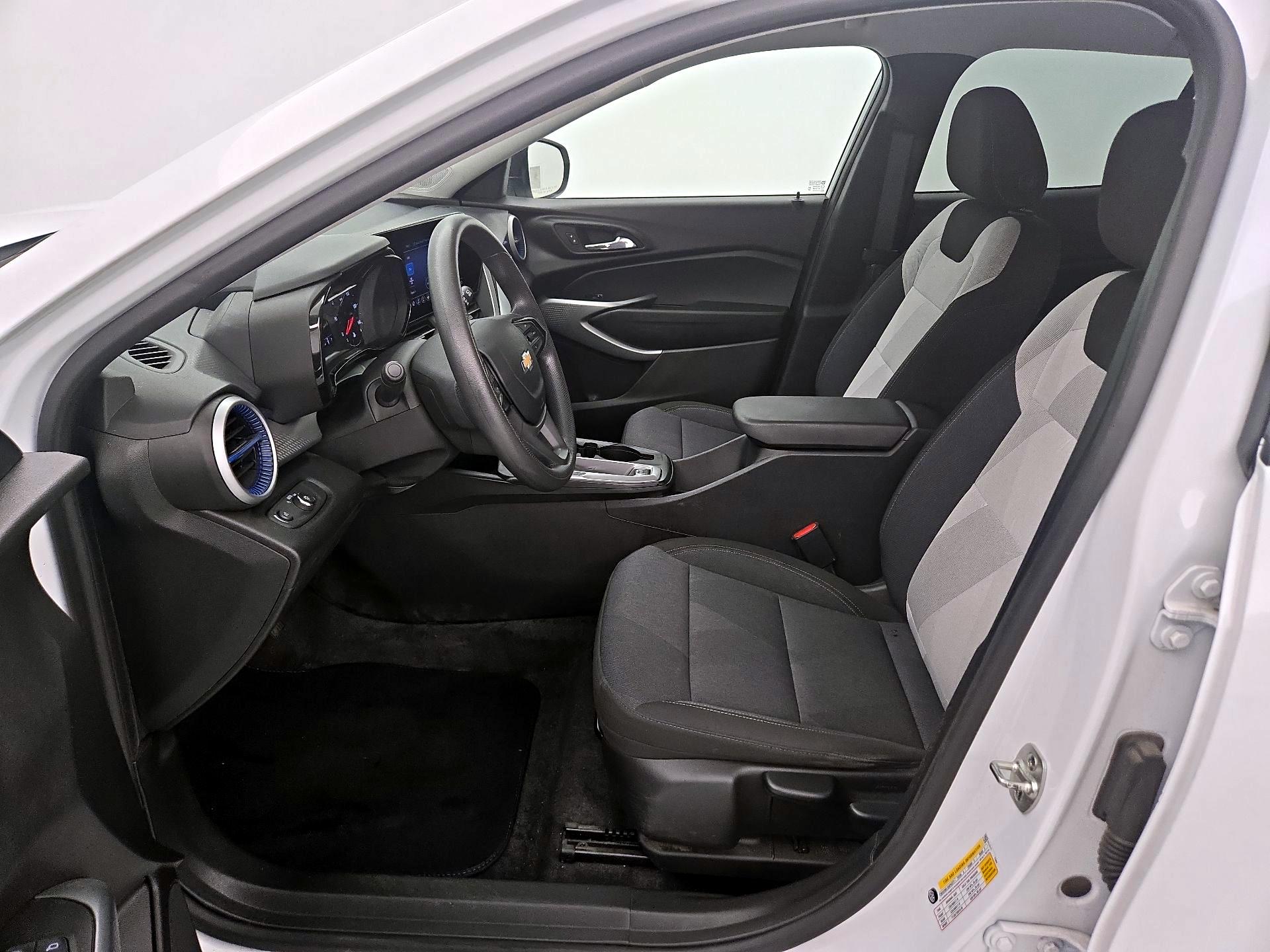 Thumbnail: 2024 Chevrolet Trax - 11
