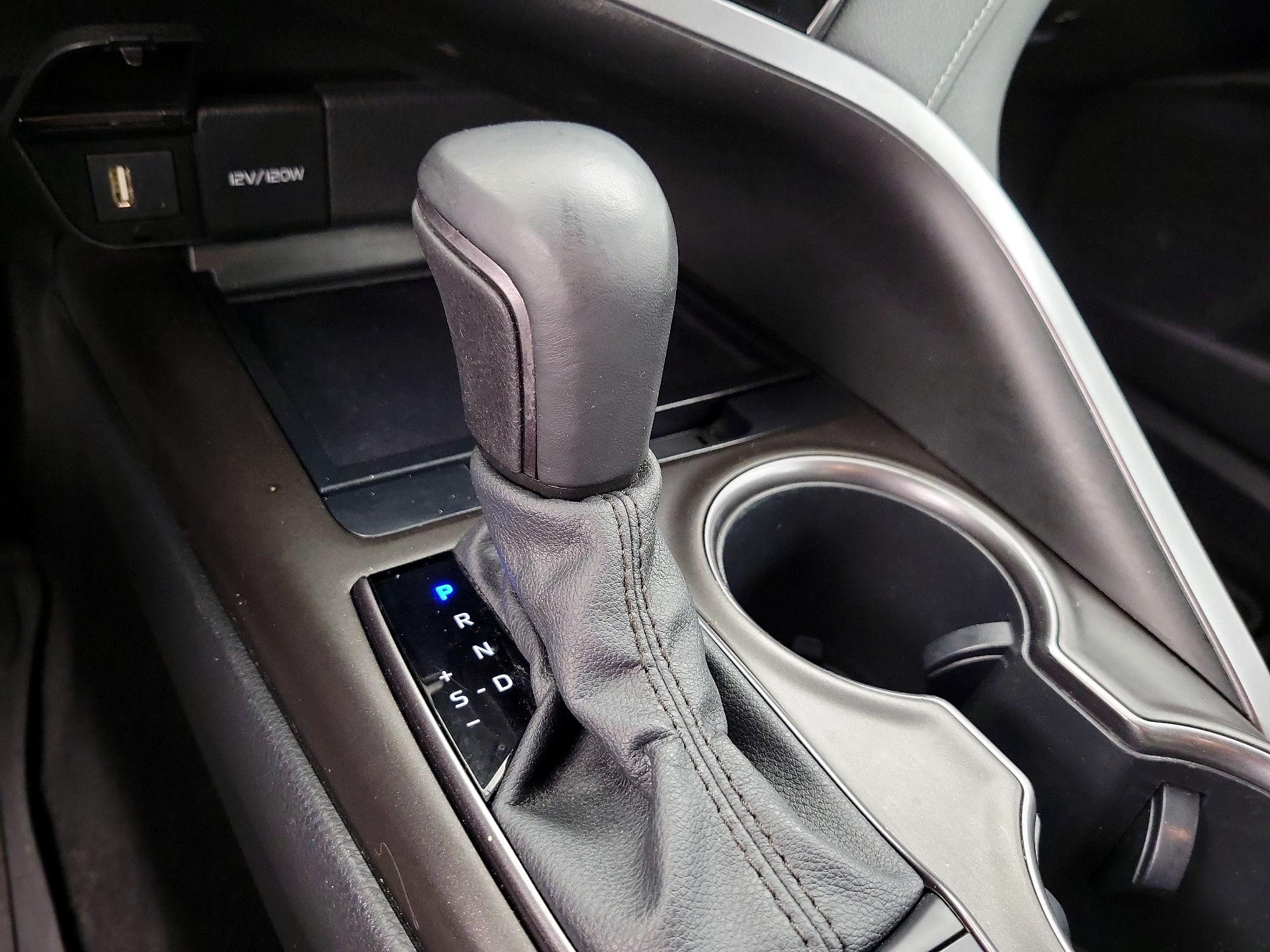 Thumbnail: 2021 Toyota Camry - 17
