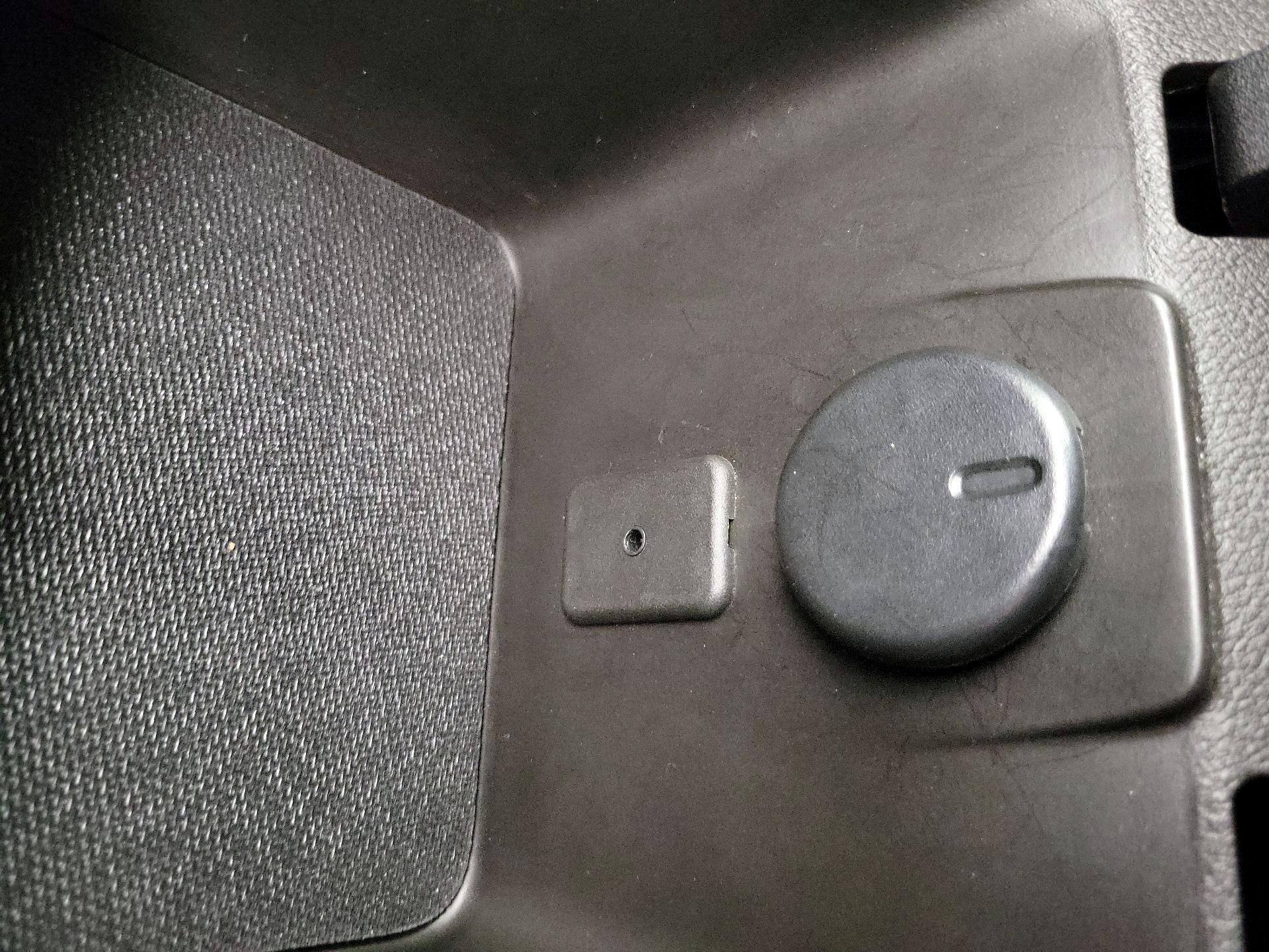 Thumbnail: 2015 Chevrolet Camaro - 17