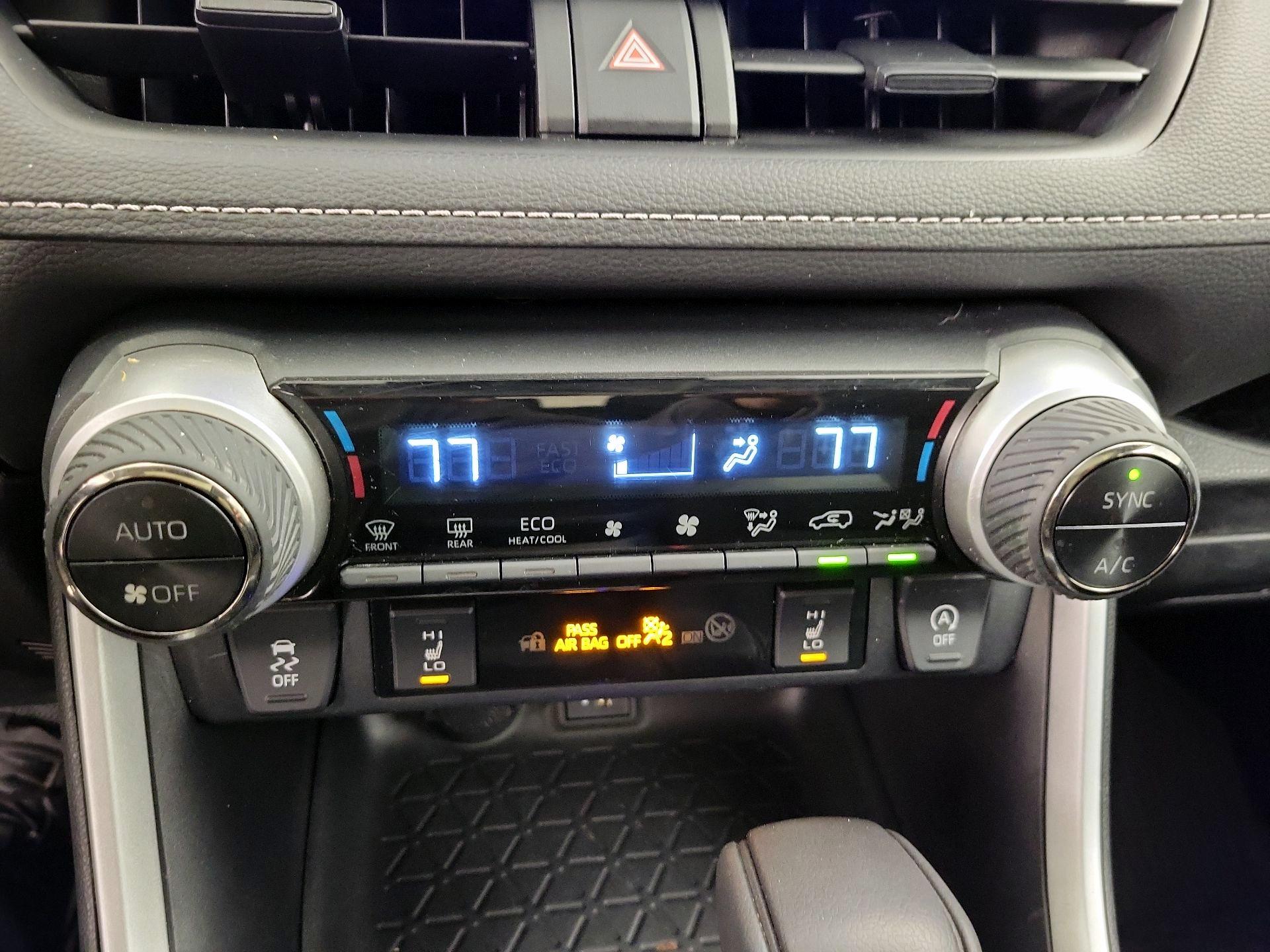 Thumbnail: 2023 Toyota RAV4 - 17