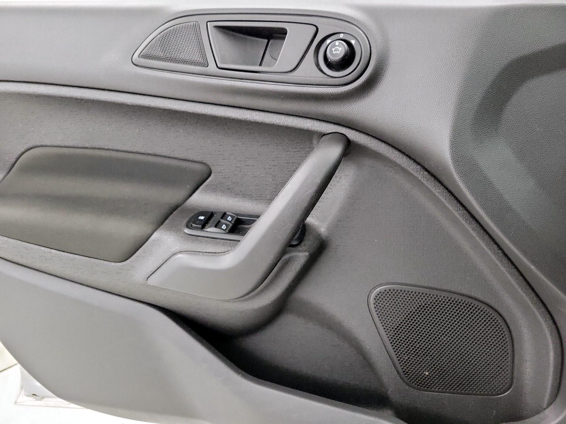 Thumbnail: 2017 Ford Fiesta - 12