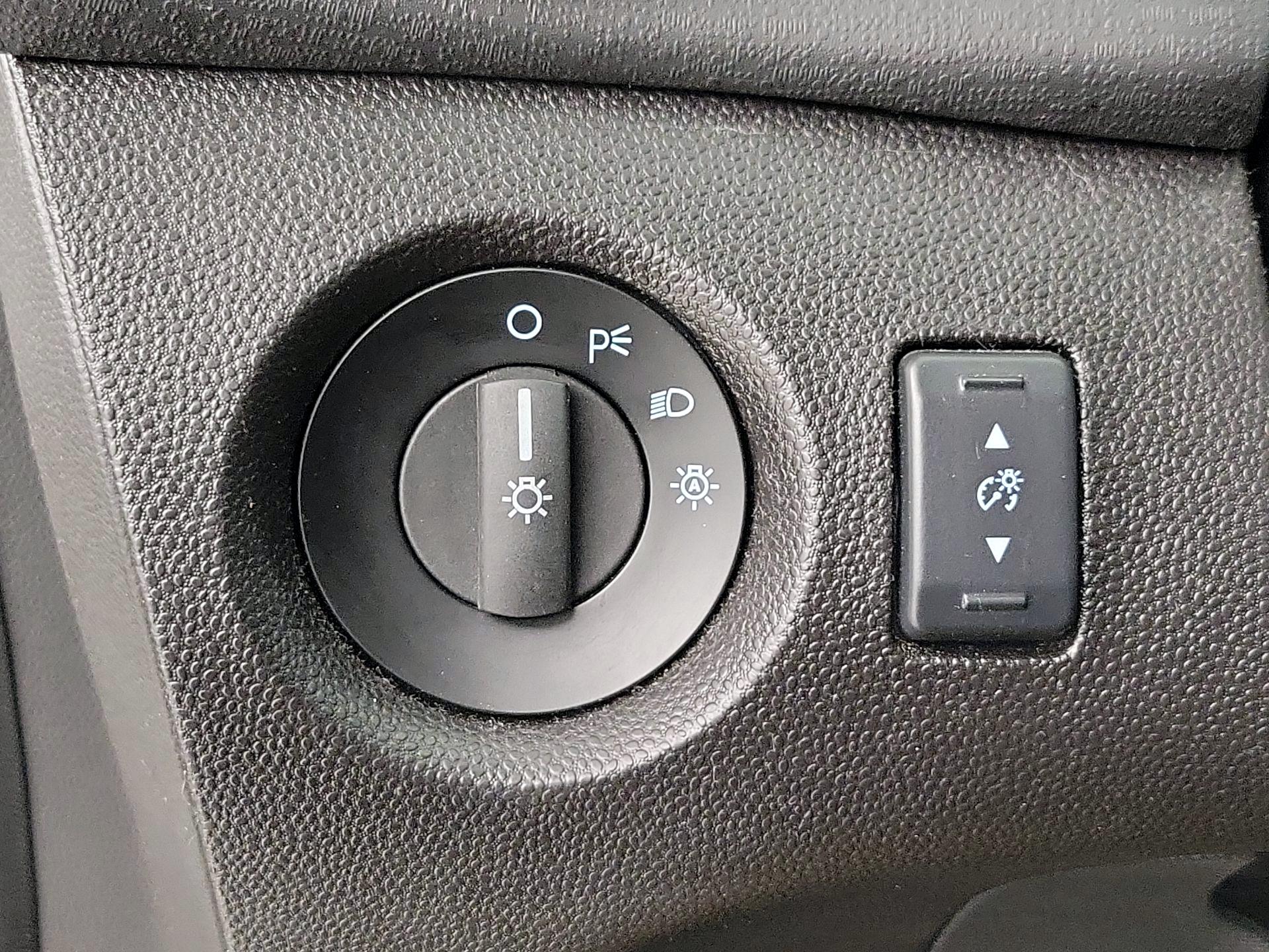 Thumbnail: 2017 Ford Fiesta - 13