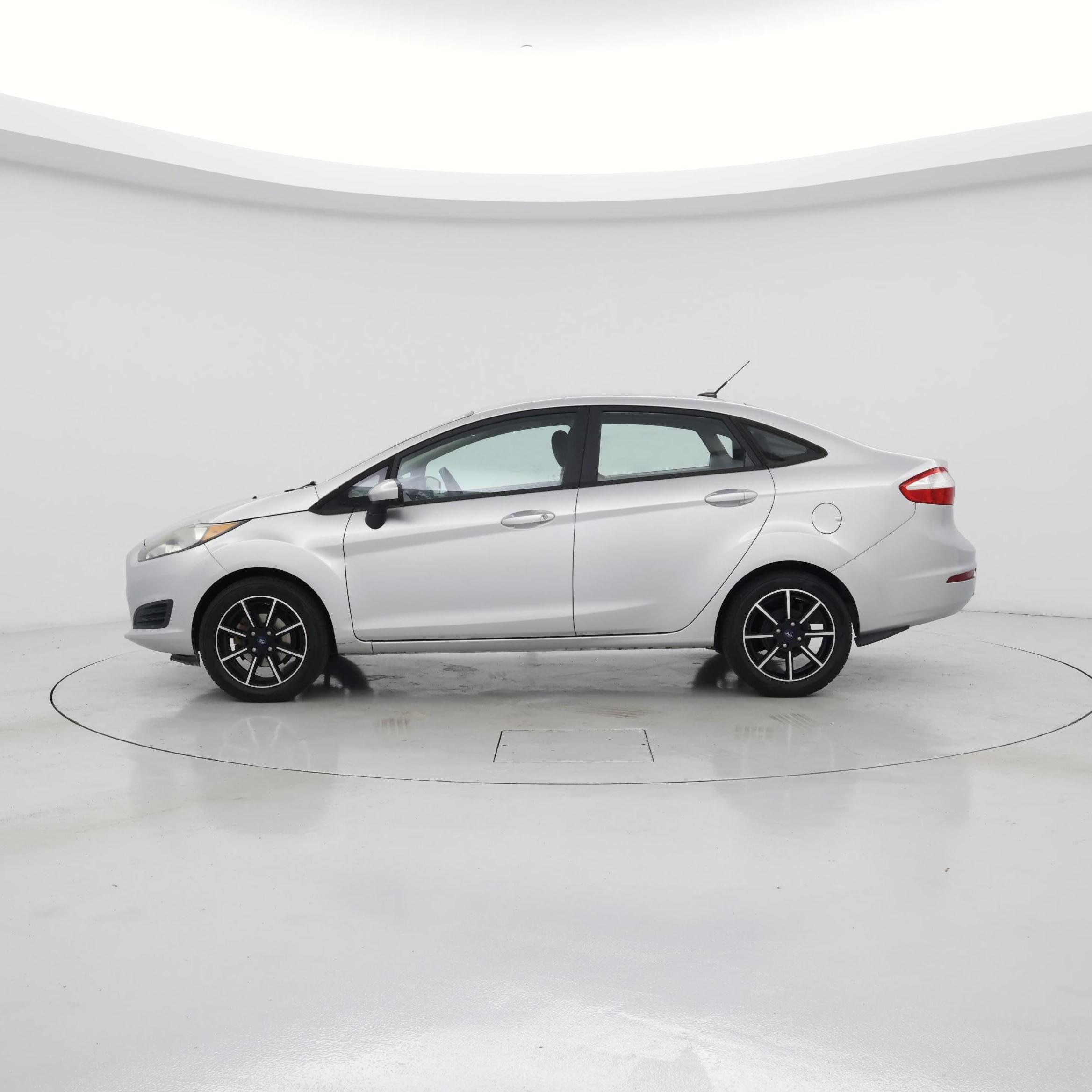 Thumbnail: 2017 Ford Fiesta - 3