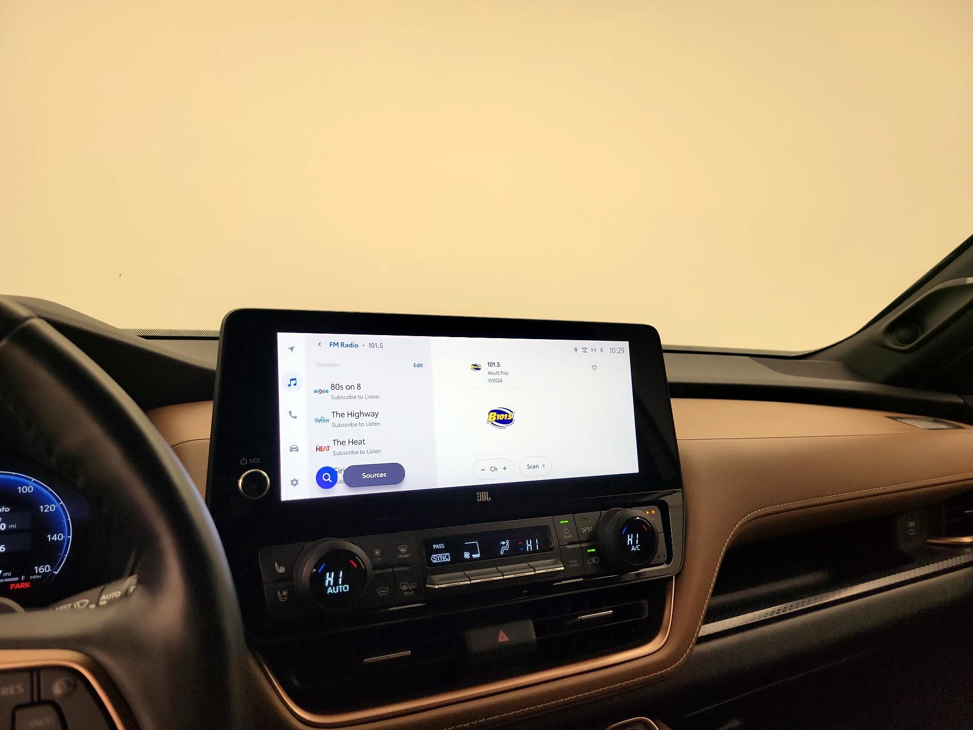 Thumbnail: 2024 Toyota Highlander - 15