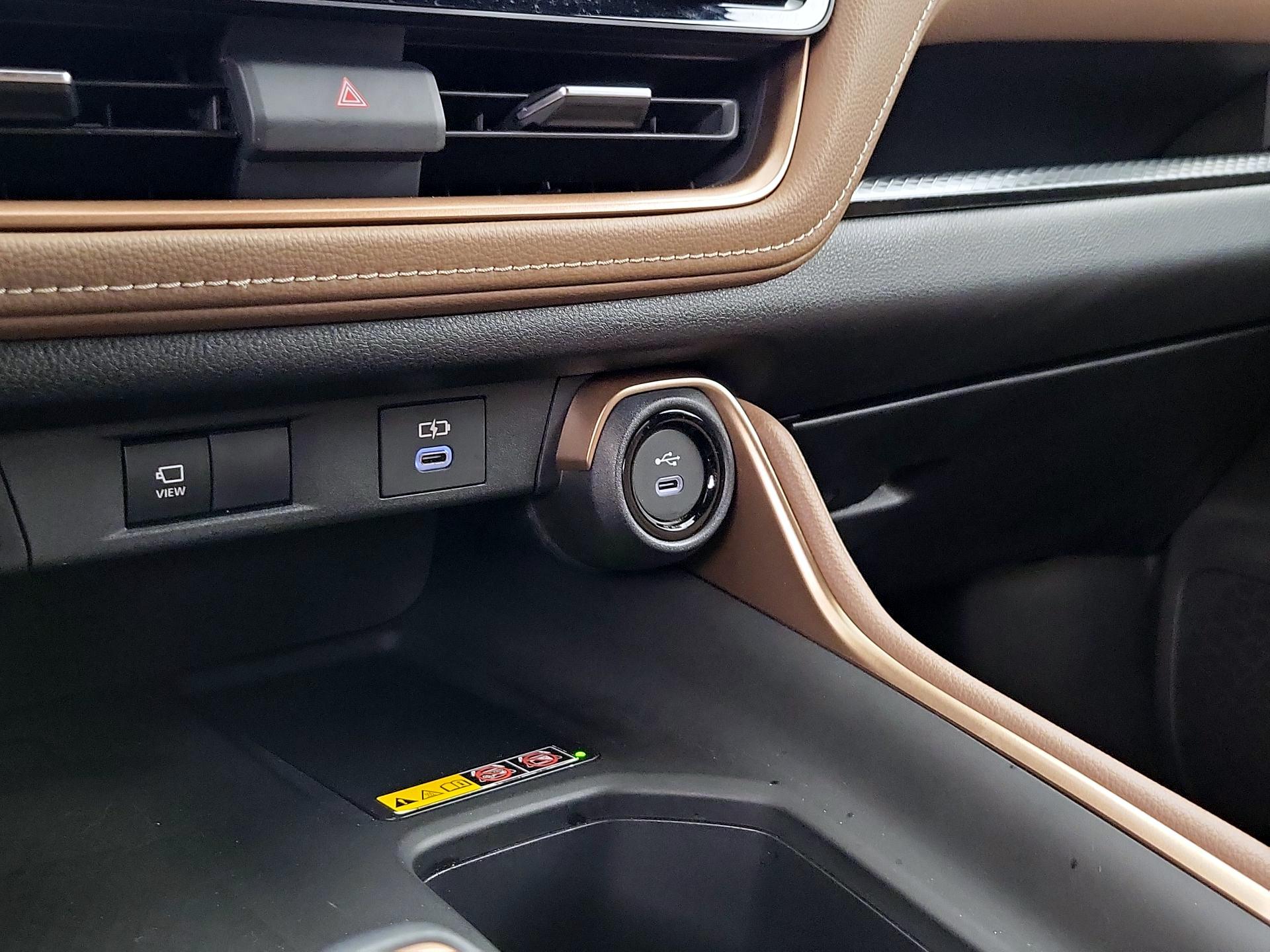 Thumbnail: 2024 Toyota Highlander - 18