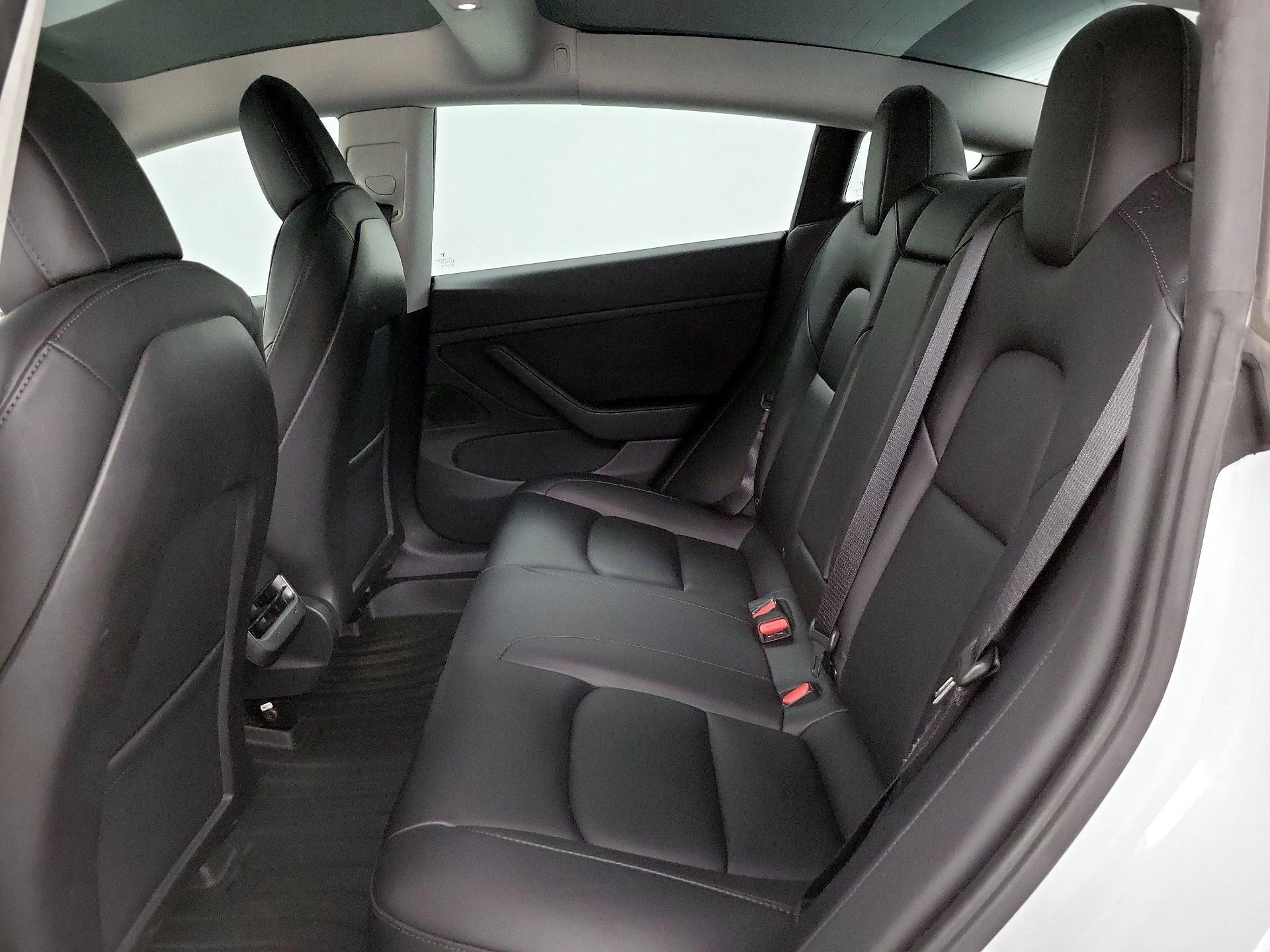 Thumbnail: 2021 Tesla Model 3 - 19