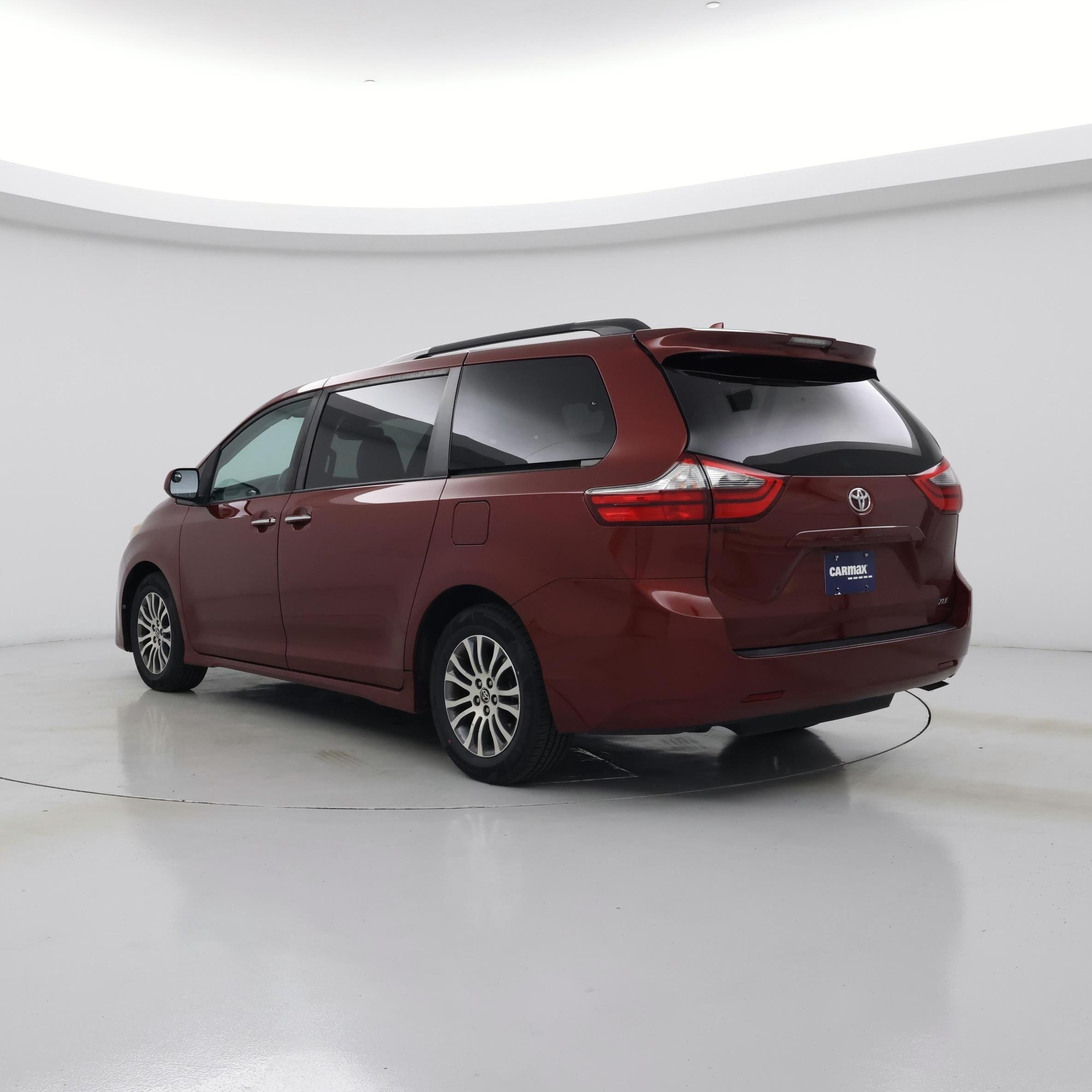 Thumbnail: 2020 Toyota Sienna - 2