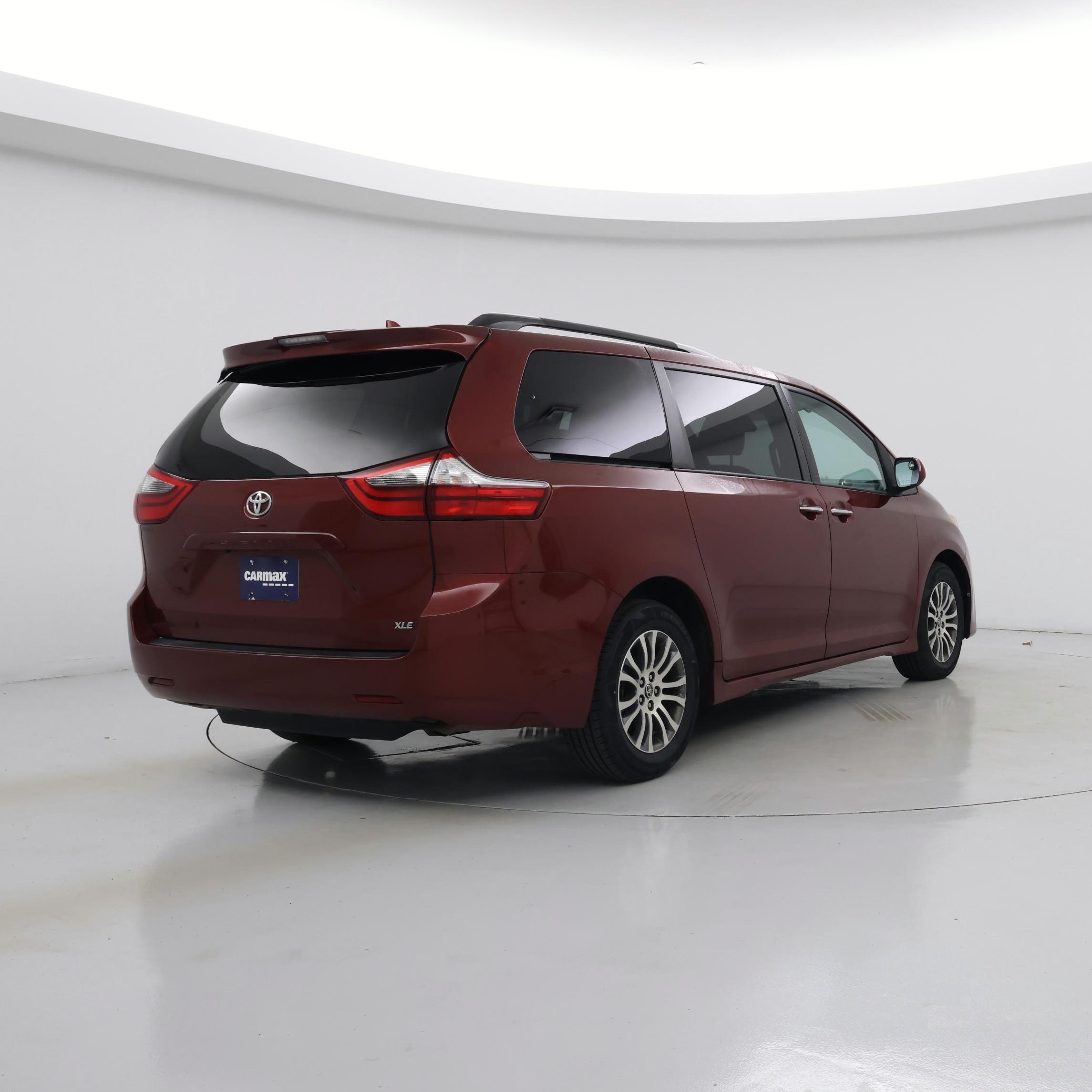 Thumbnail: 2020 Toyota Sienna - 8