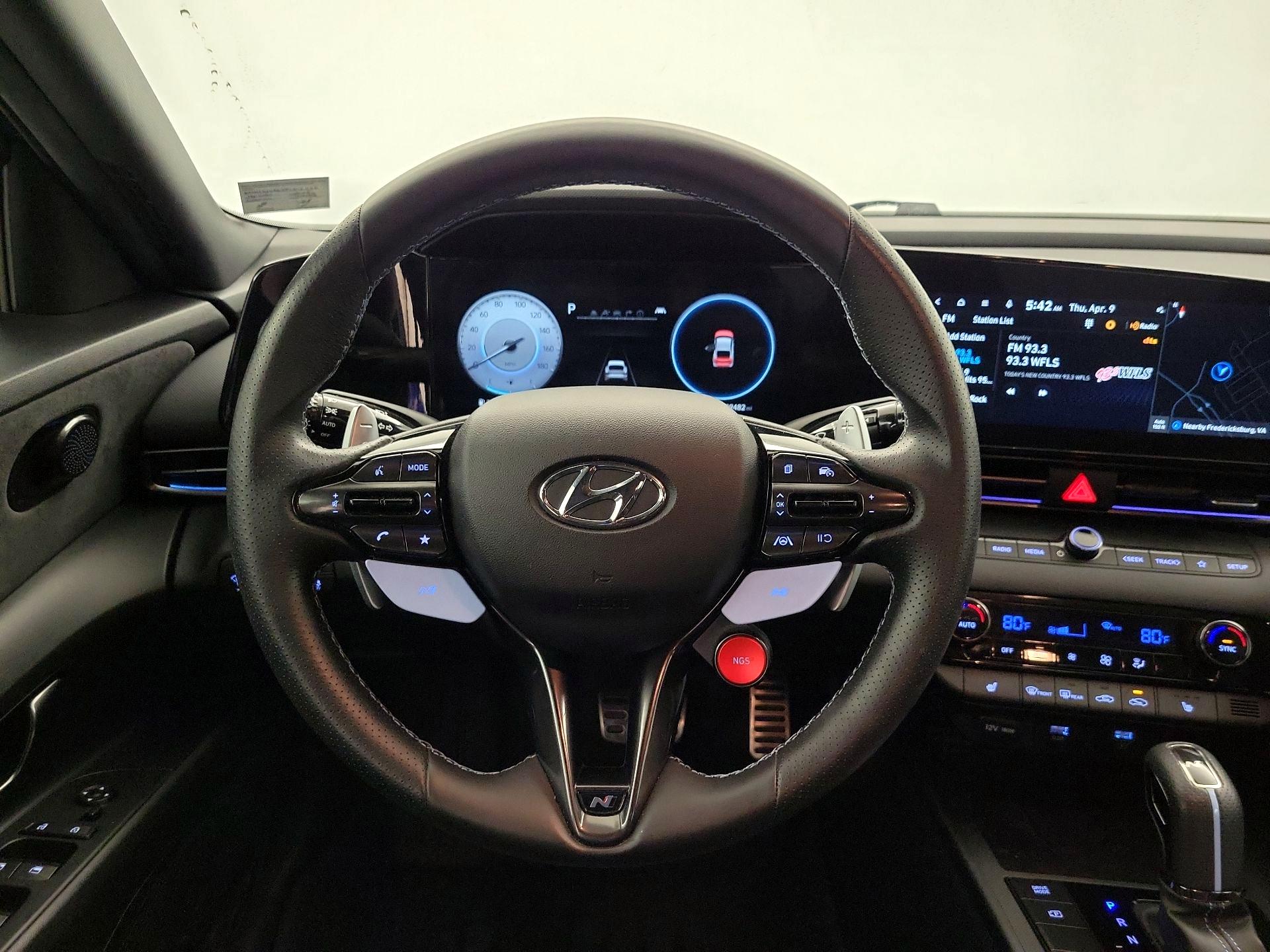 Thumbnail: 2023 Hyundai Elantra - 10