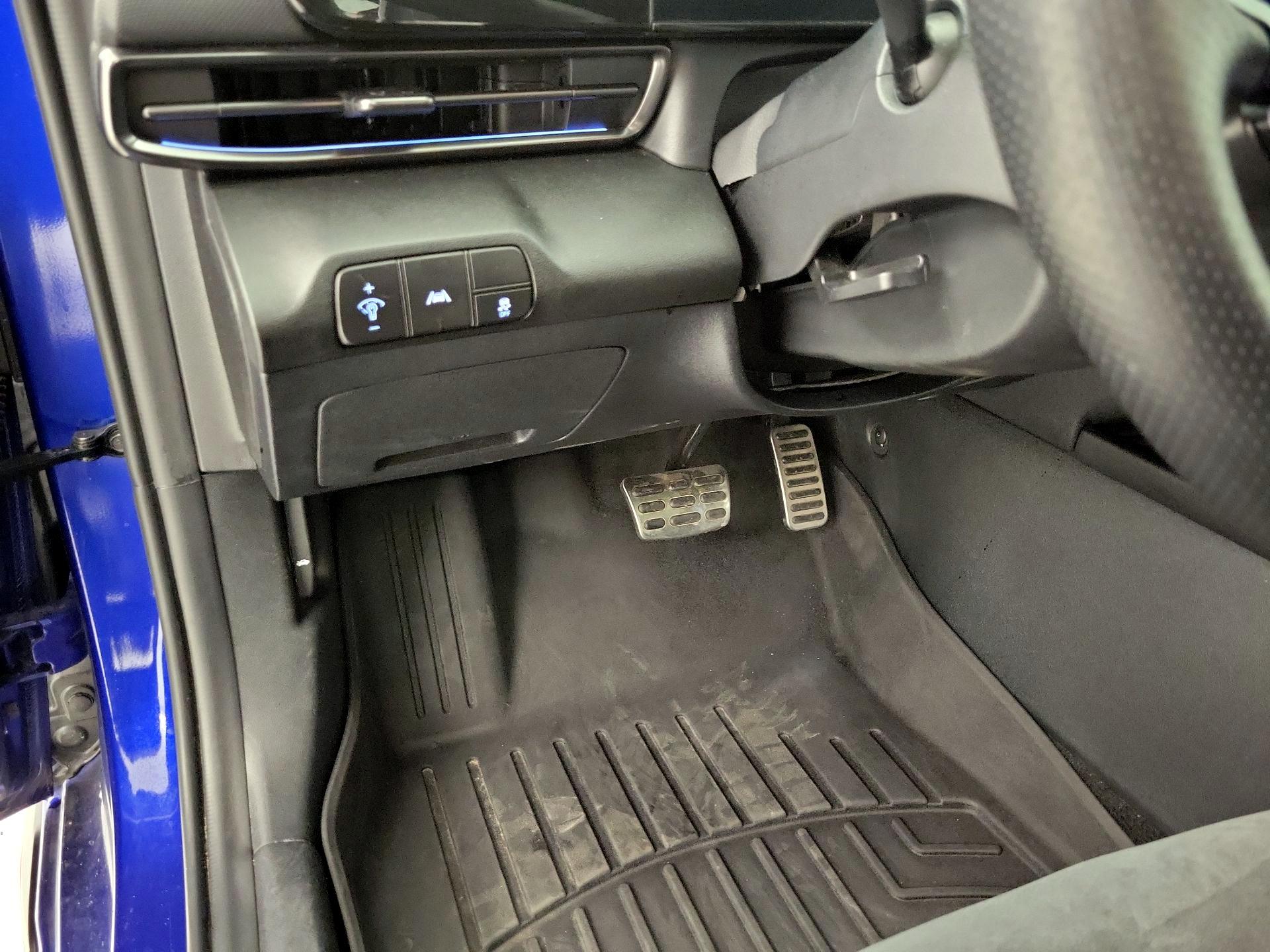 Thumbnail: 2023 Hyundai Elantra - 13