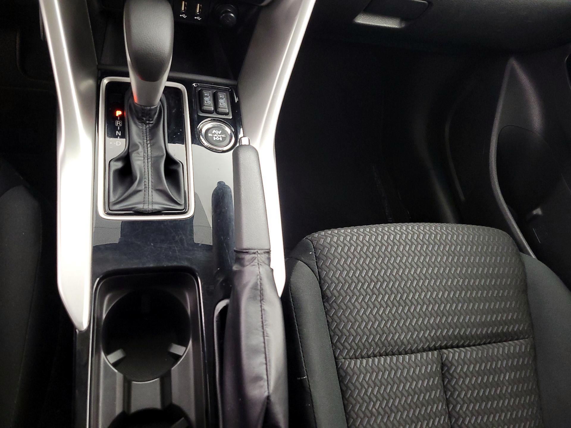 Thumbnail: 2023 Mitsubishi Eclipse Cross - 17