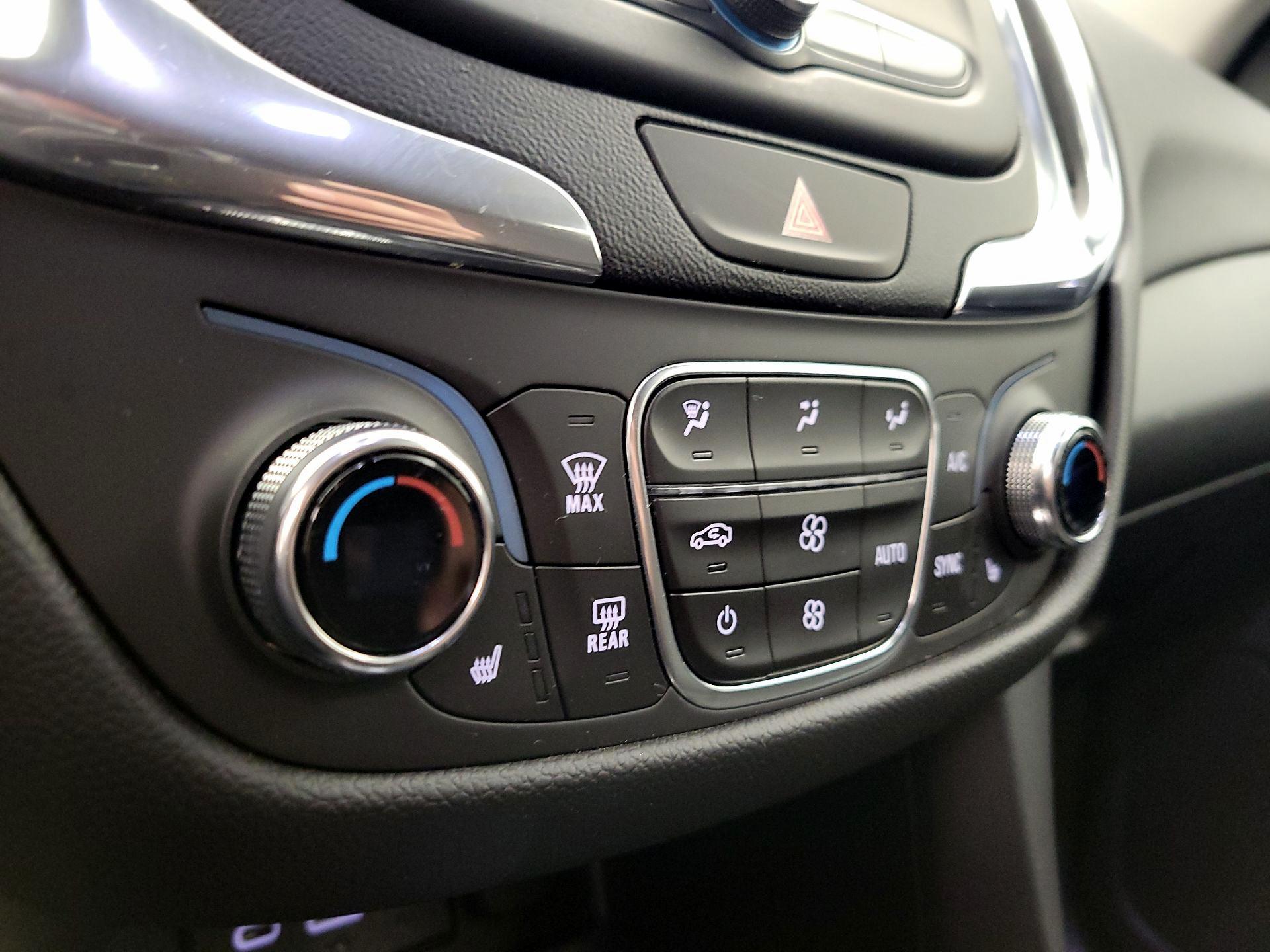 Thumbnail: 2020 Chevrolet Equinox - 16