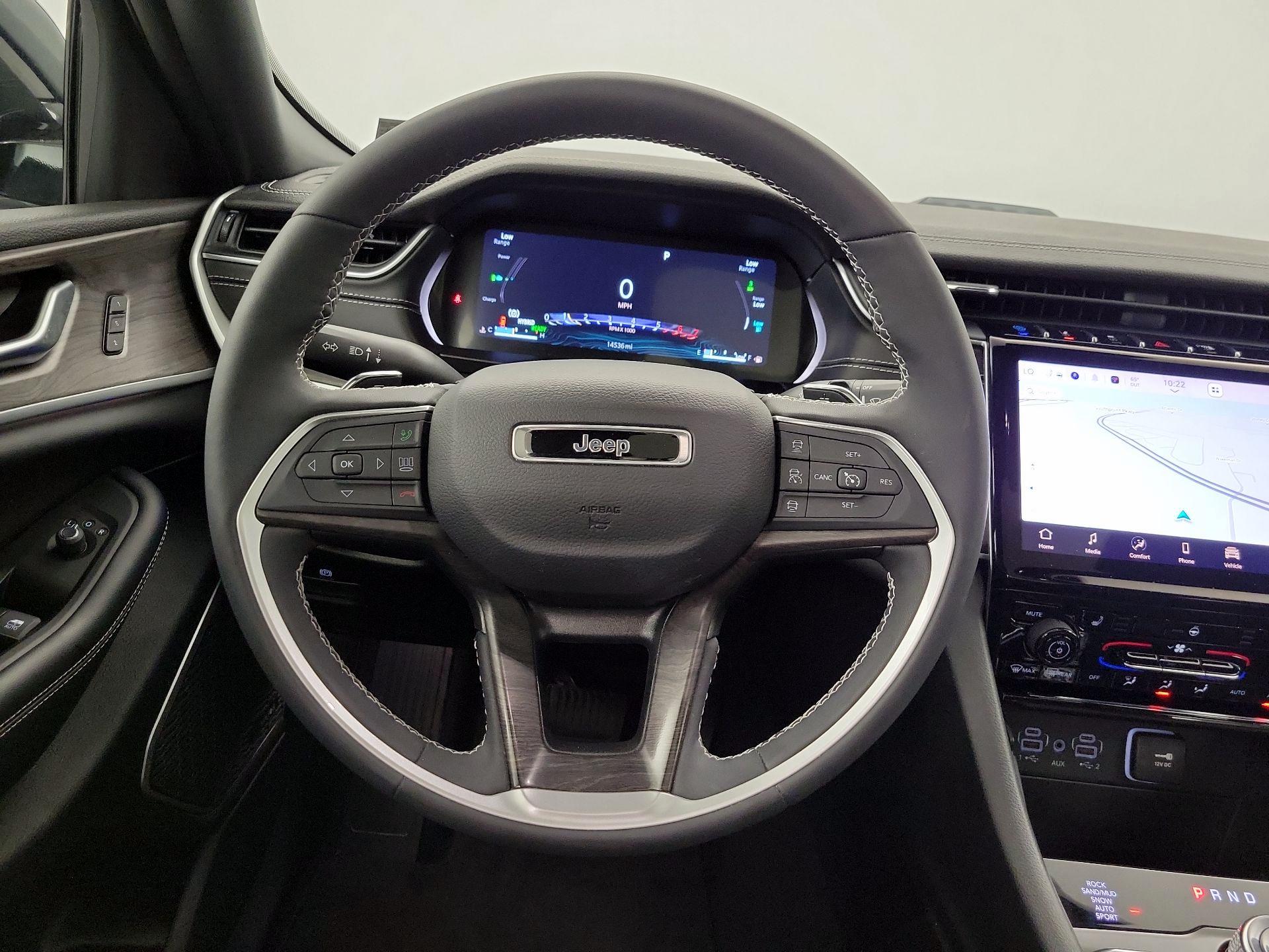 Thumbnail: 2024 Jeep Grand Cherokee - 10
