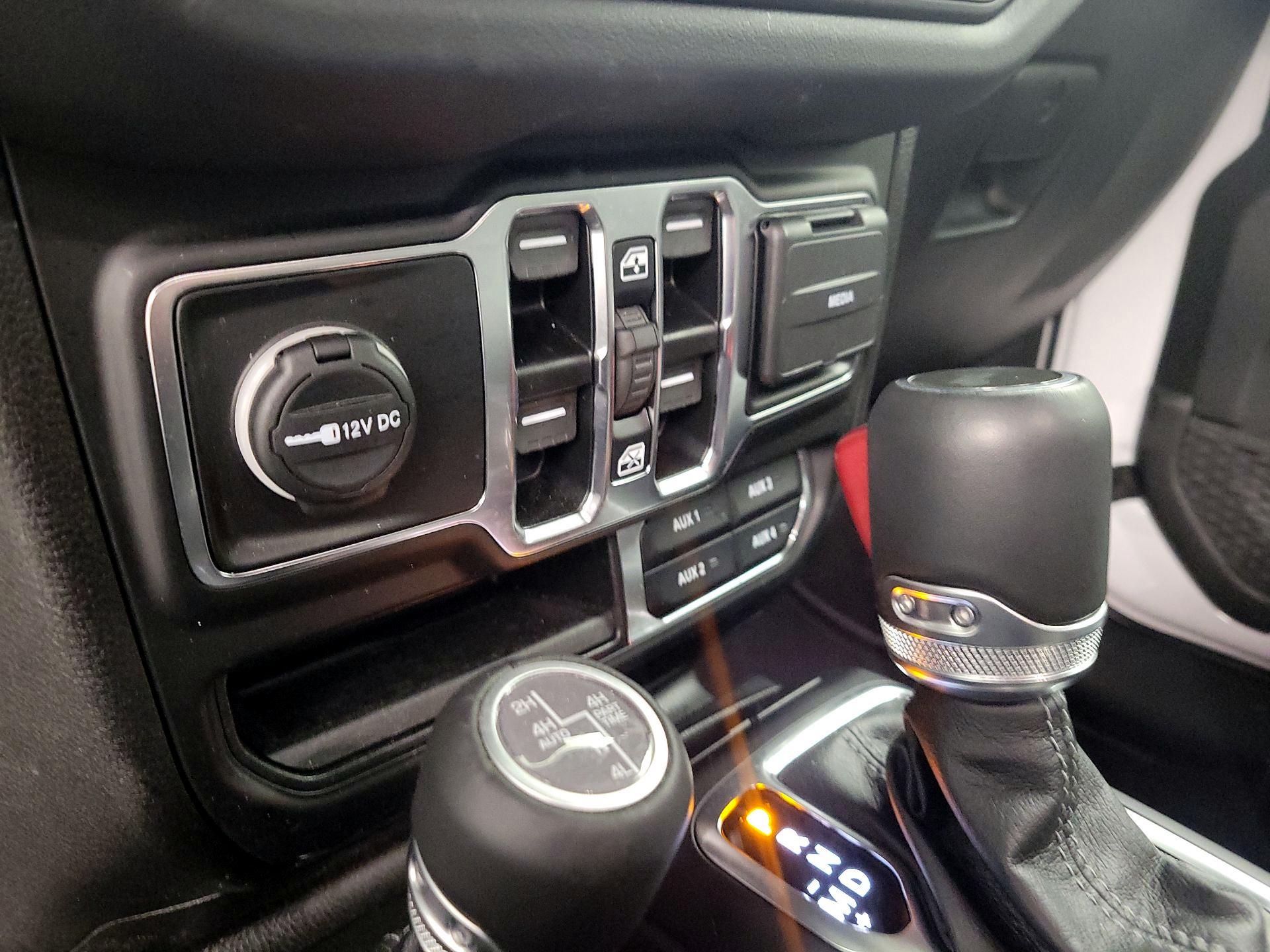 Thumbnail: 2024 Jeep Wrangler - 19