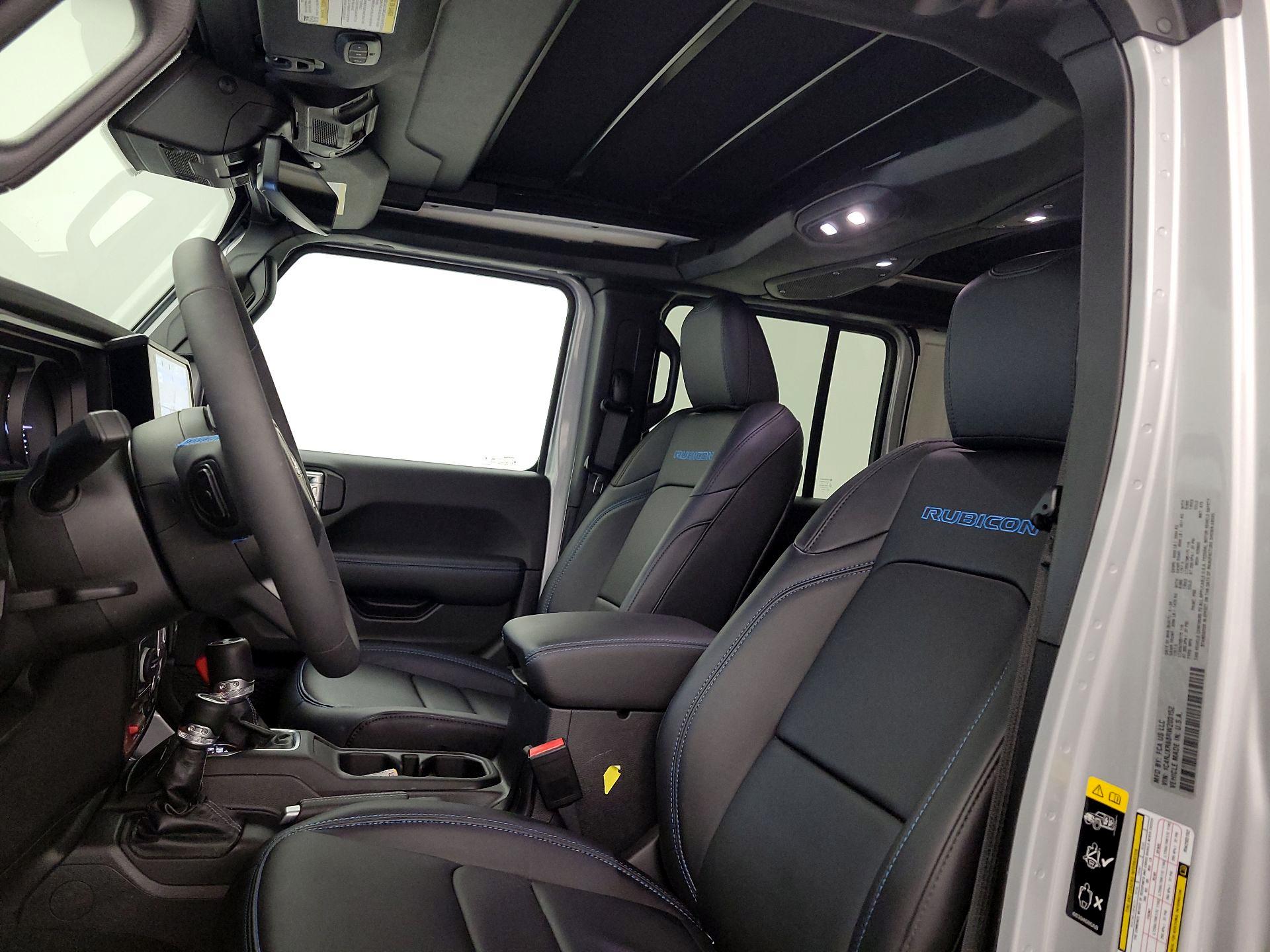 Thumbnail: 2024 Jeep Wrangler - 20