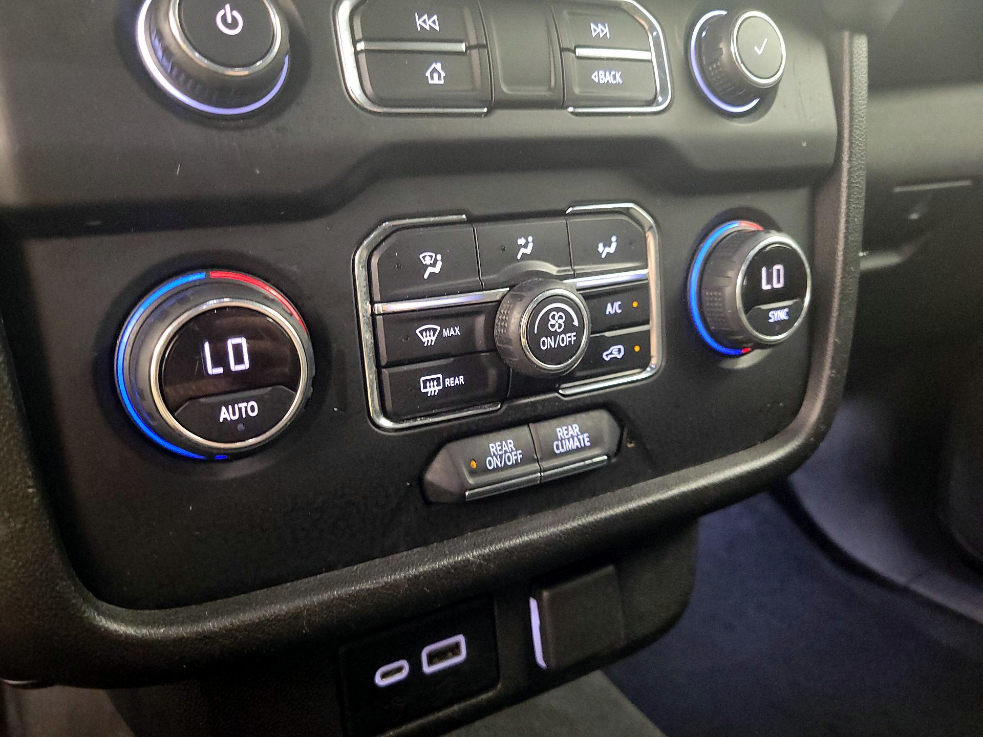 Thumbnail: 2021 Chevrolet Suburban - 17