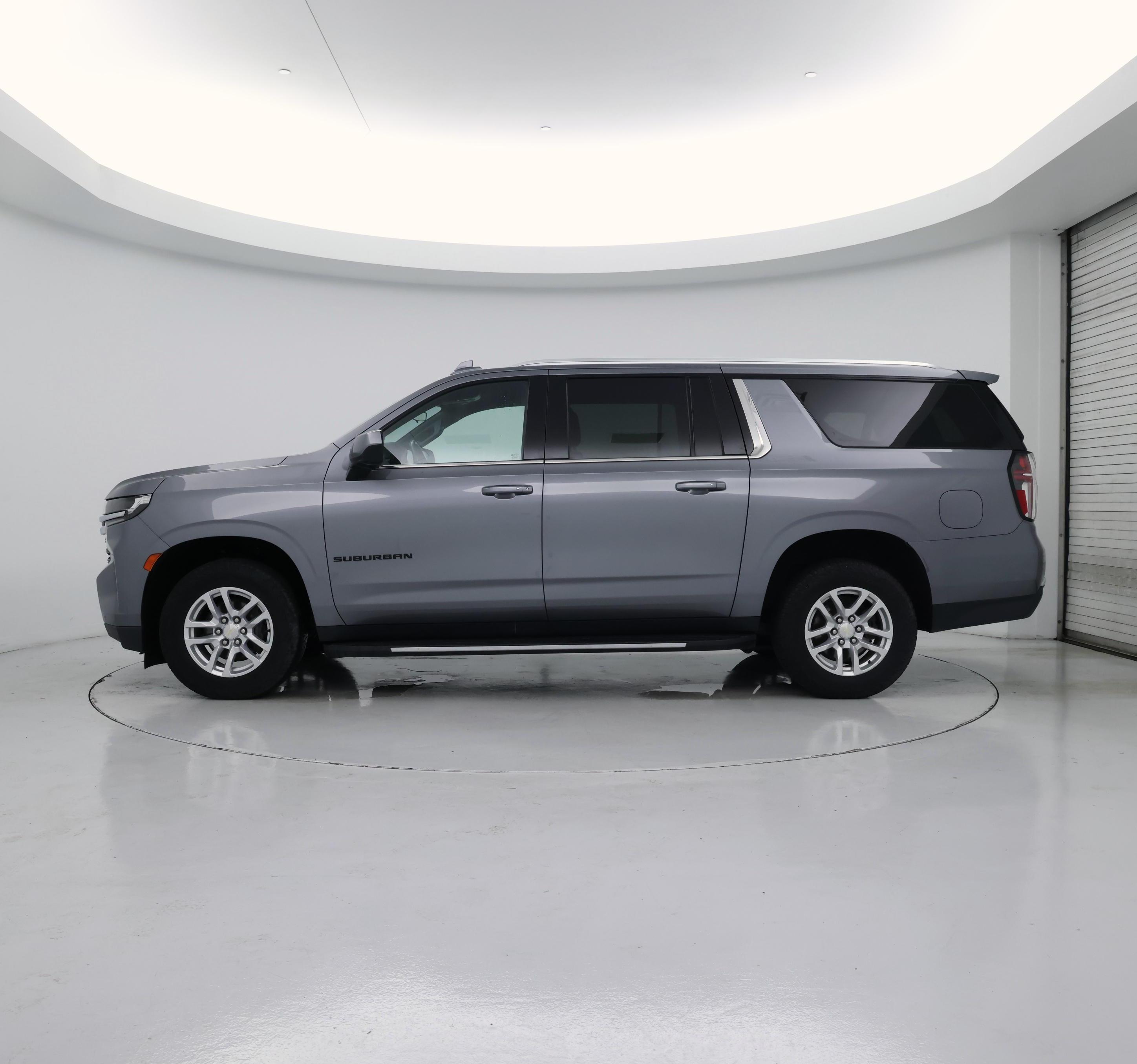 Thumbnail: 2021 Chevrolet Suburban - 3