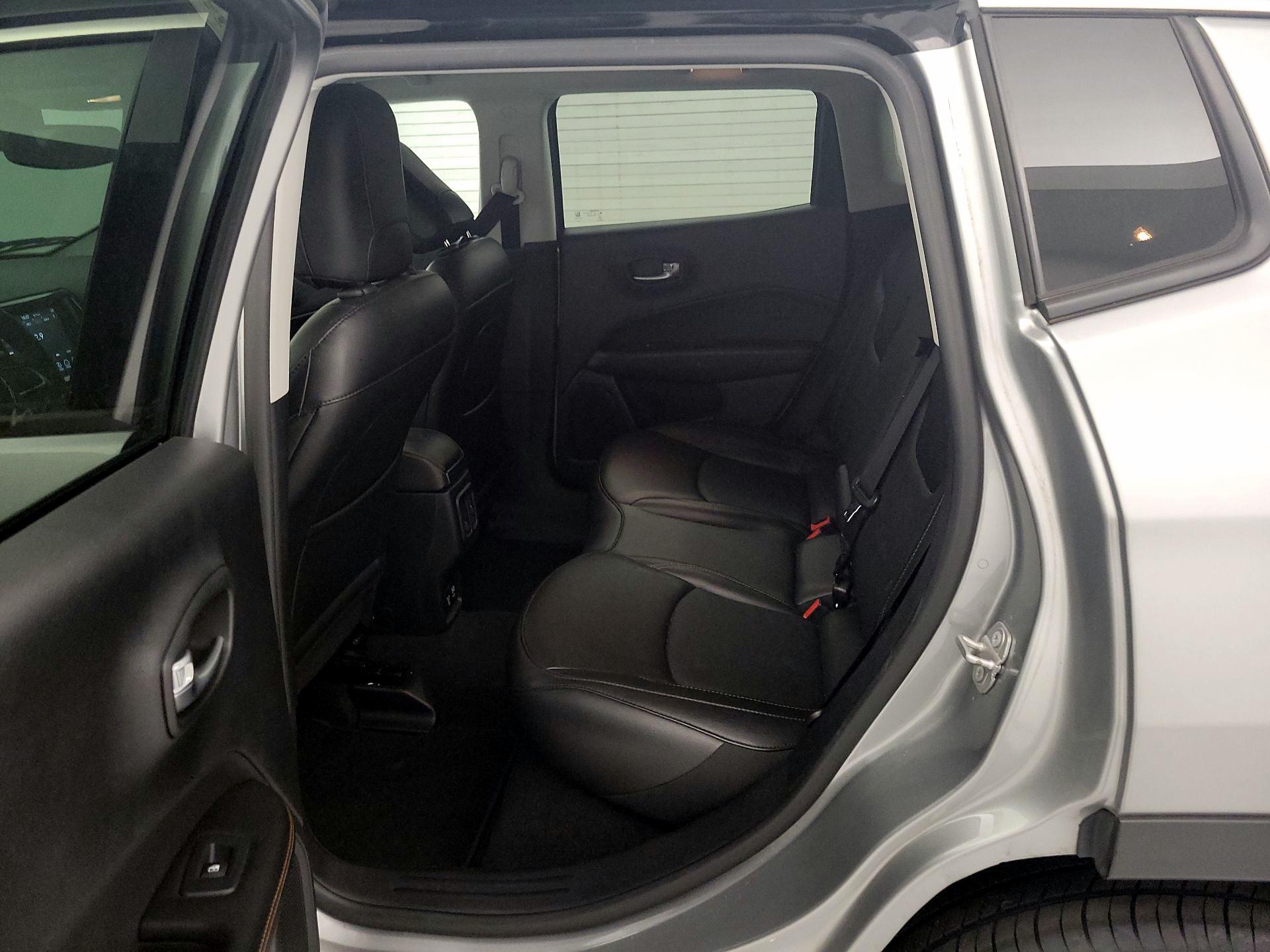 Thumbnail: 2021 Jeep Compass - 18