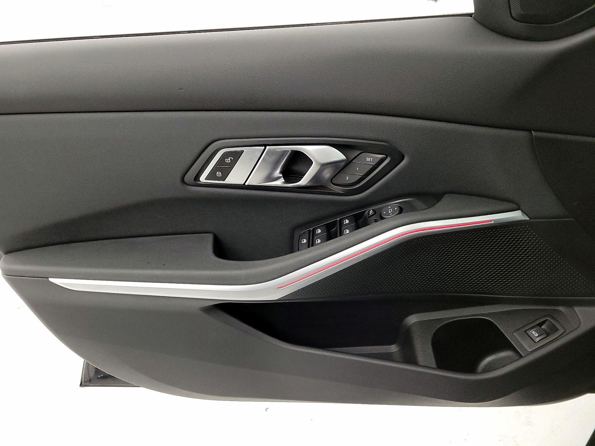 Thumbnail: 2020 BMW 3 Series - 12