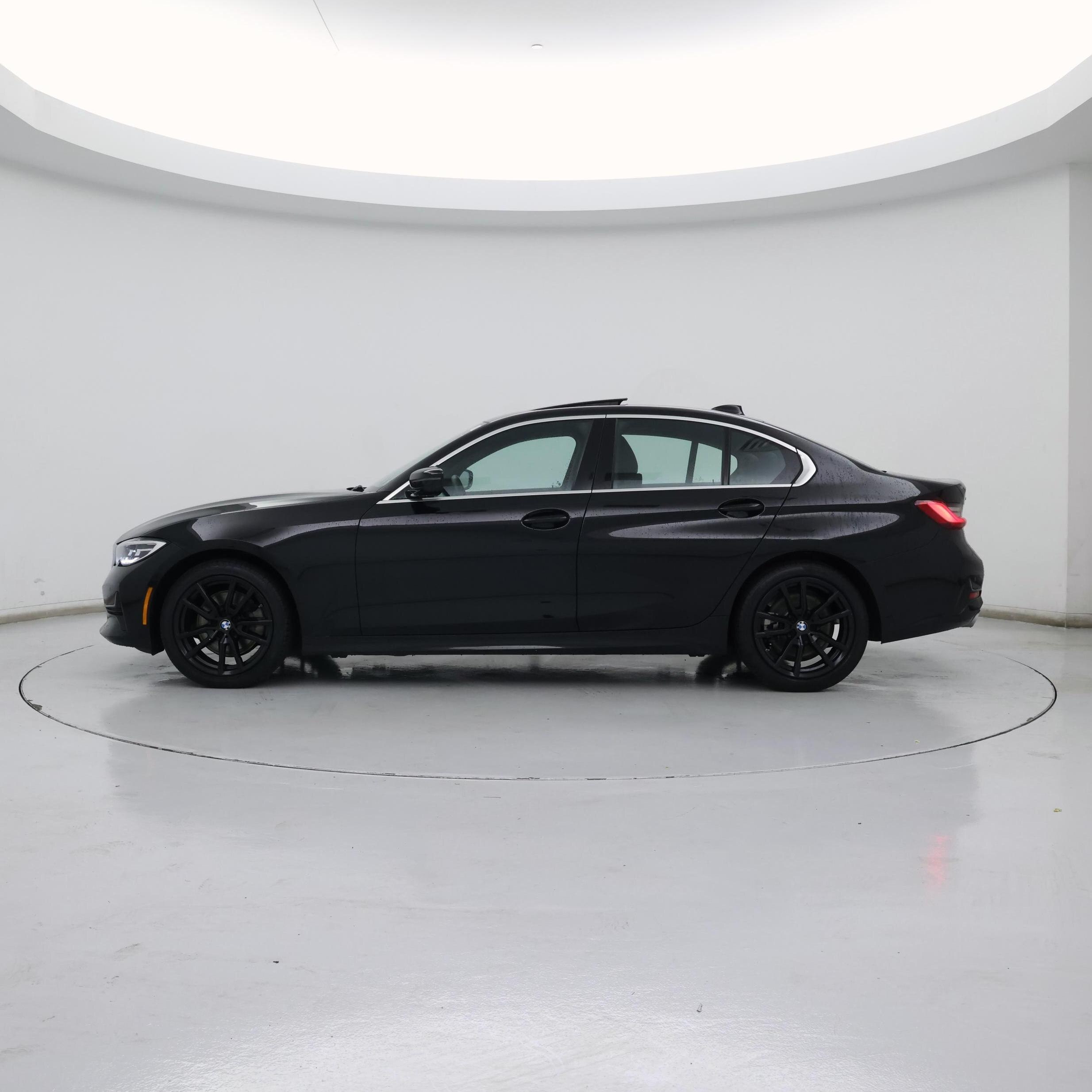Thumbnail: 2020 BMW 3 Series - 3