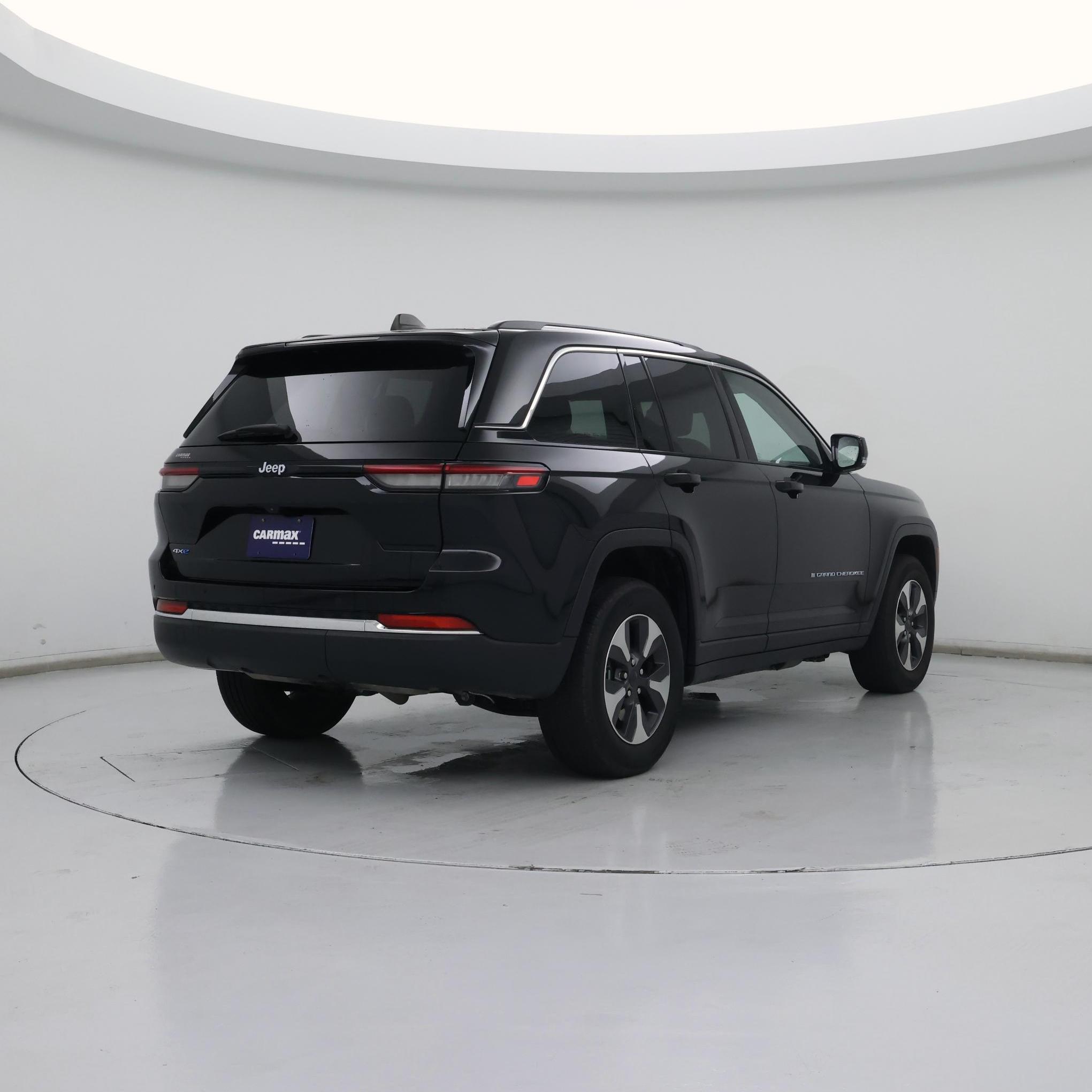 Thumbnail: 2023 Jeep Grand Cherokee - 8