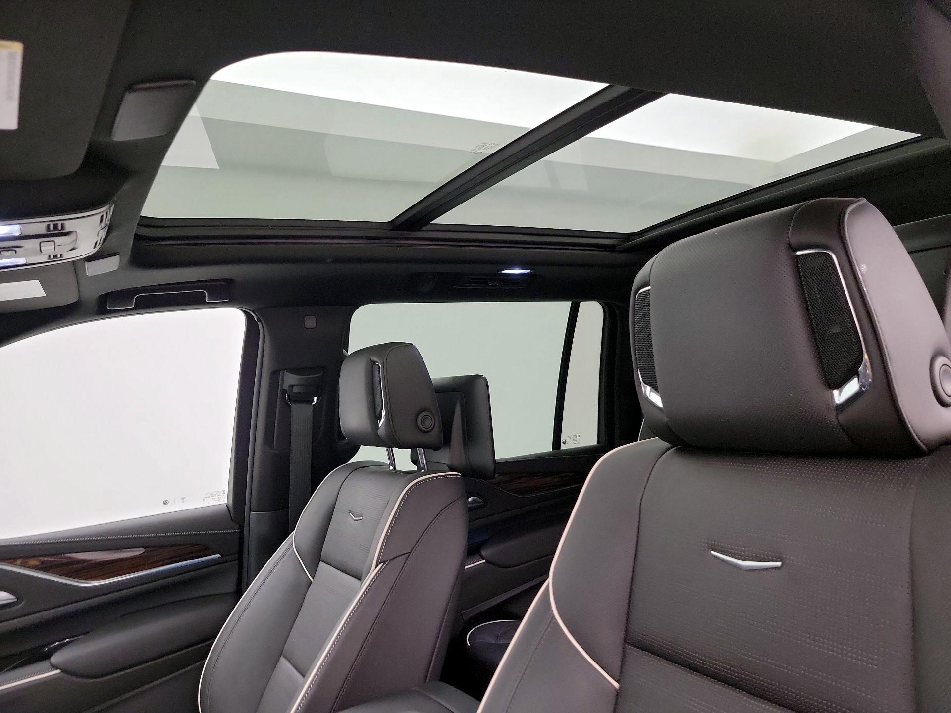 Thumbnail: 2023 Cadillac Escalade - 20