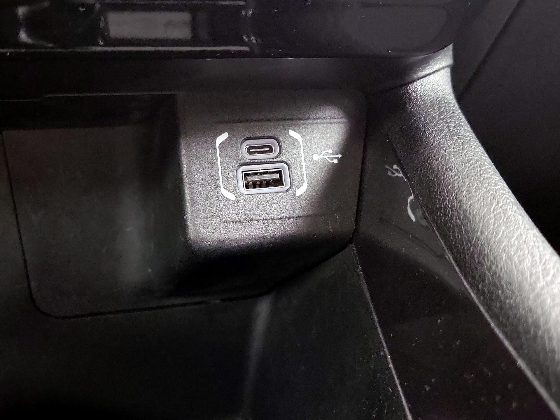 Thumbnail: 2022 Jeep Compass - 18