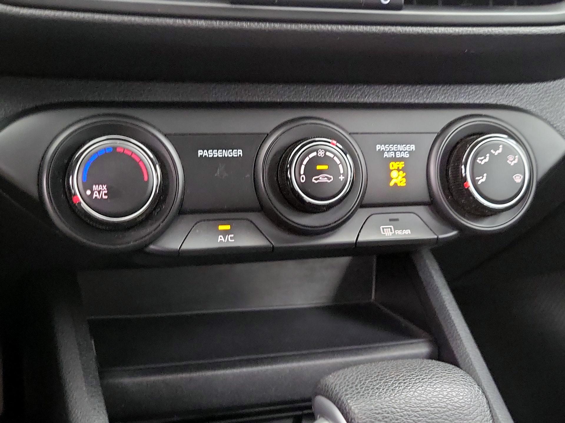 Thumbnail: 2023 Kia Forte - 16