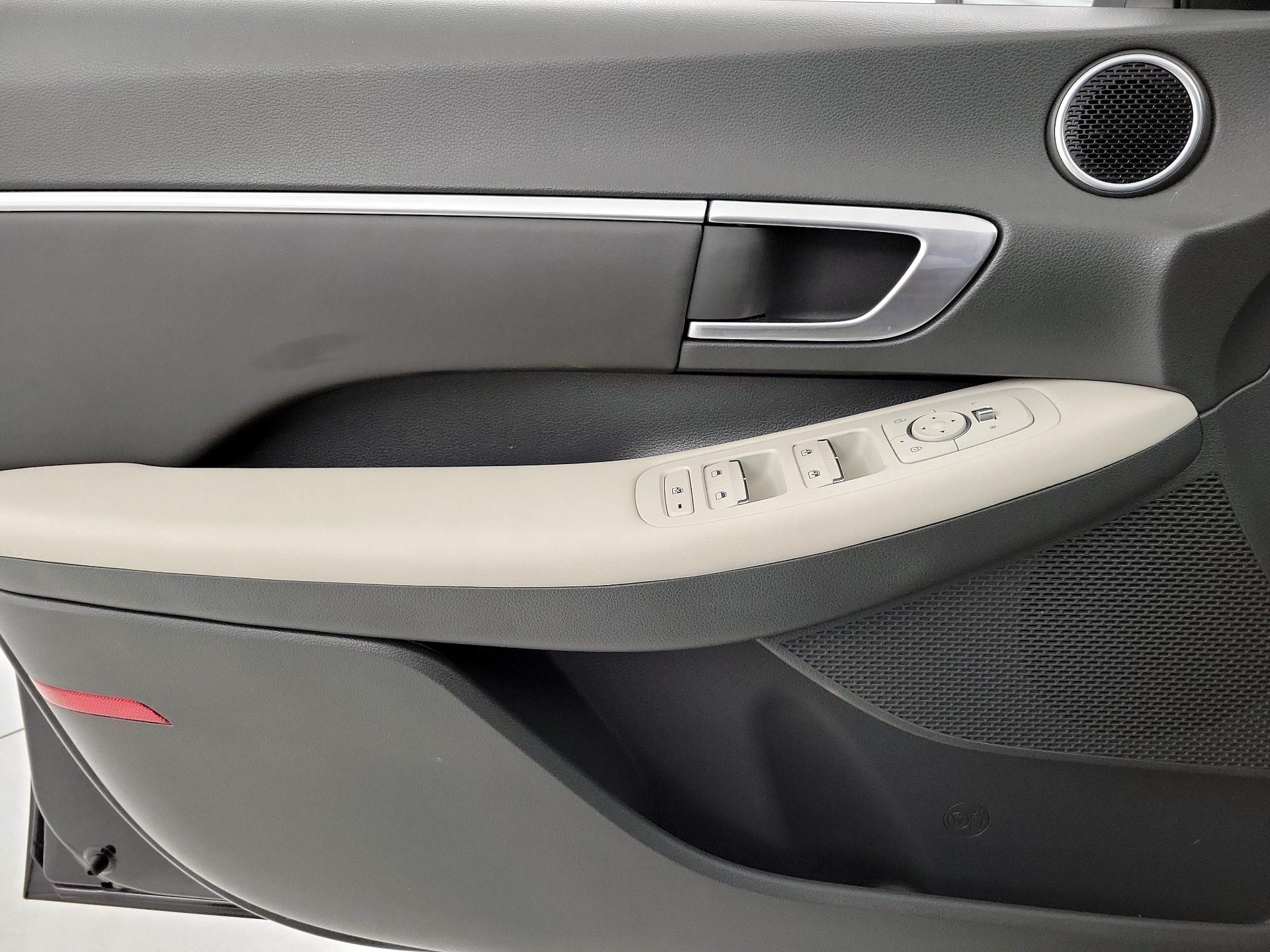 Thumbnail: 2023 Hyundai Sonata - 12