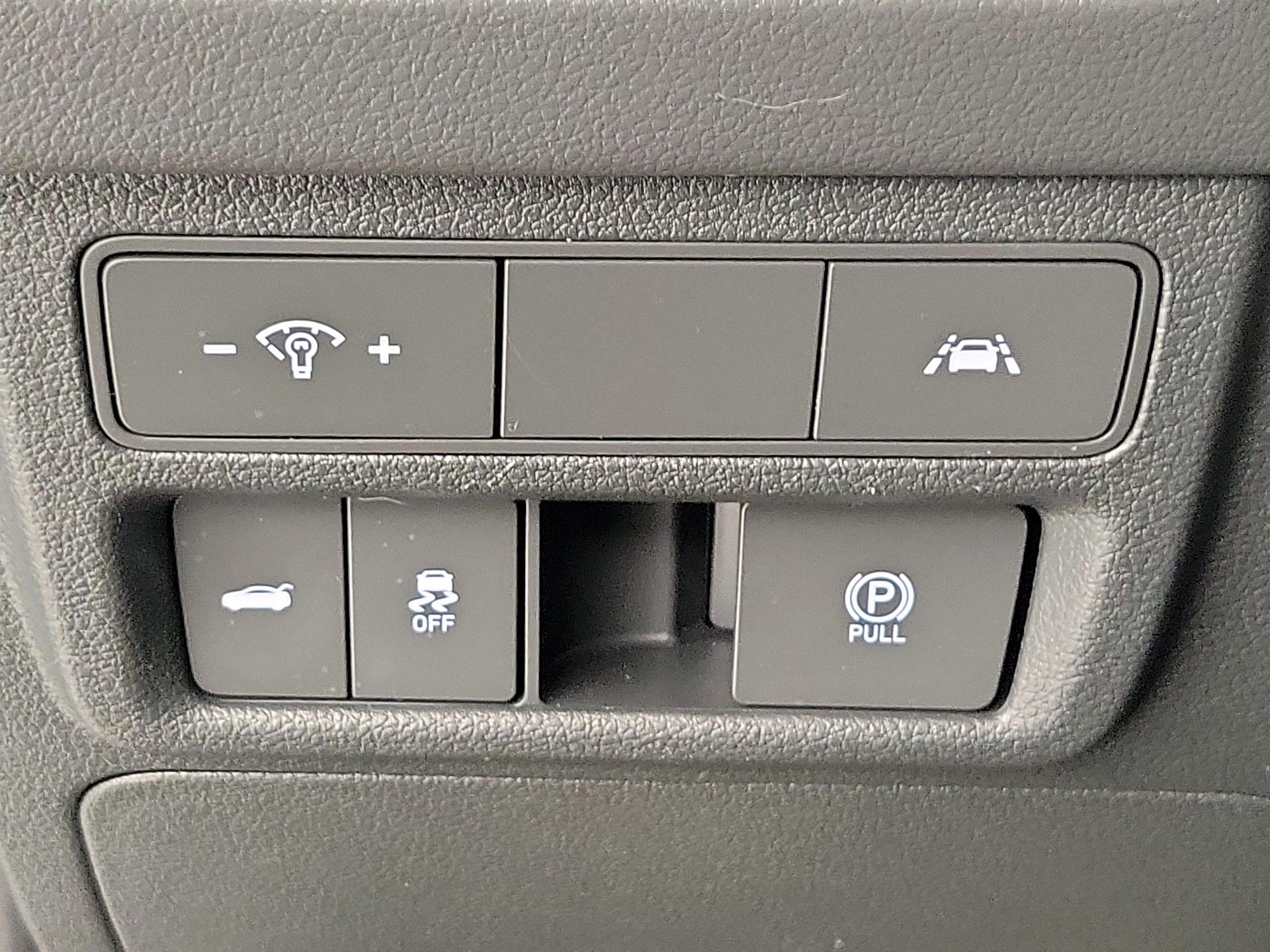 Thumbnail: 2023 Hyundai Sonata - 13