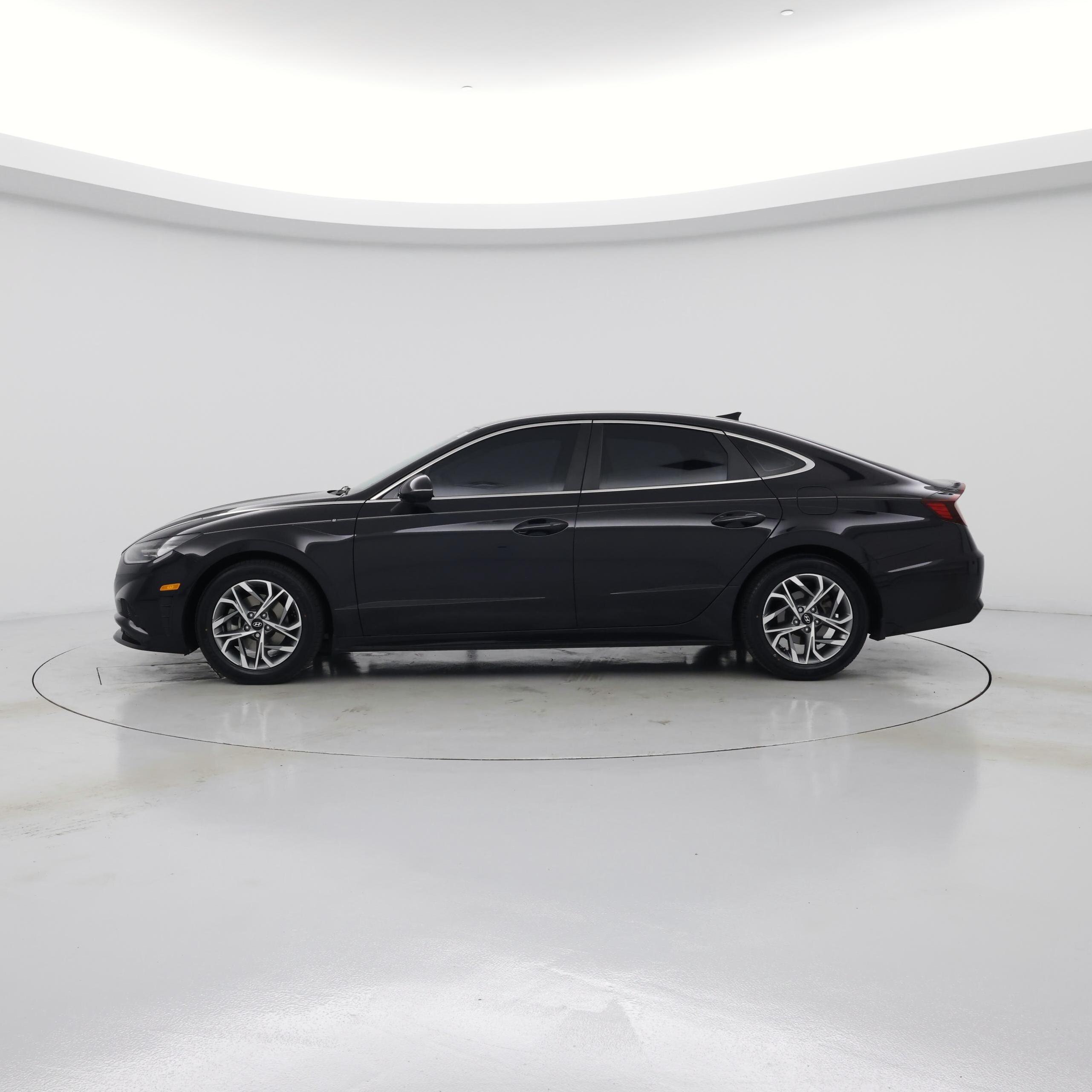 Thumbnail: 2023 Hyundai Sonata - 3