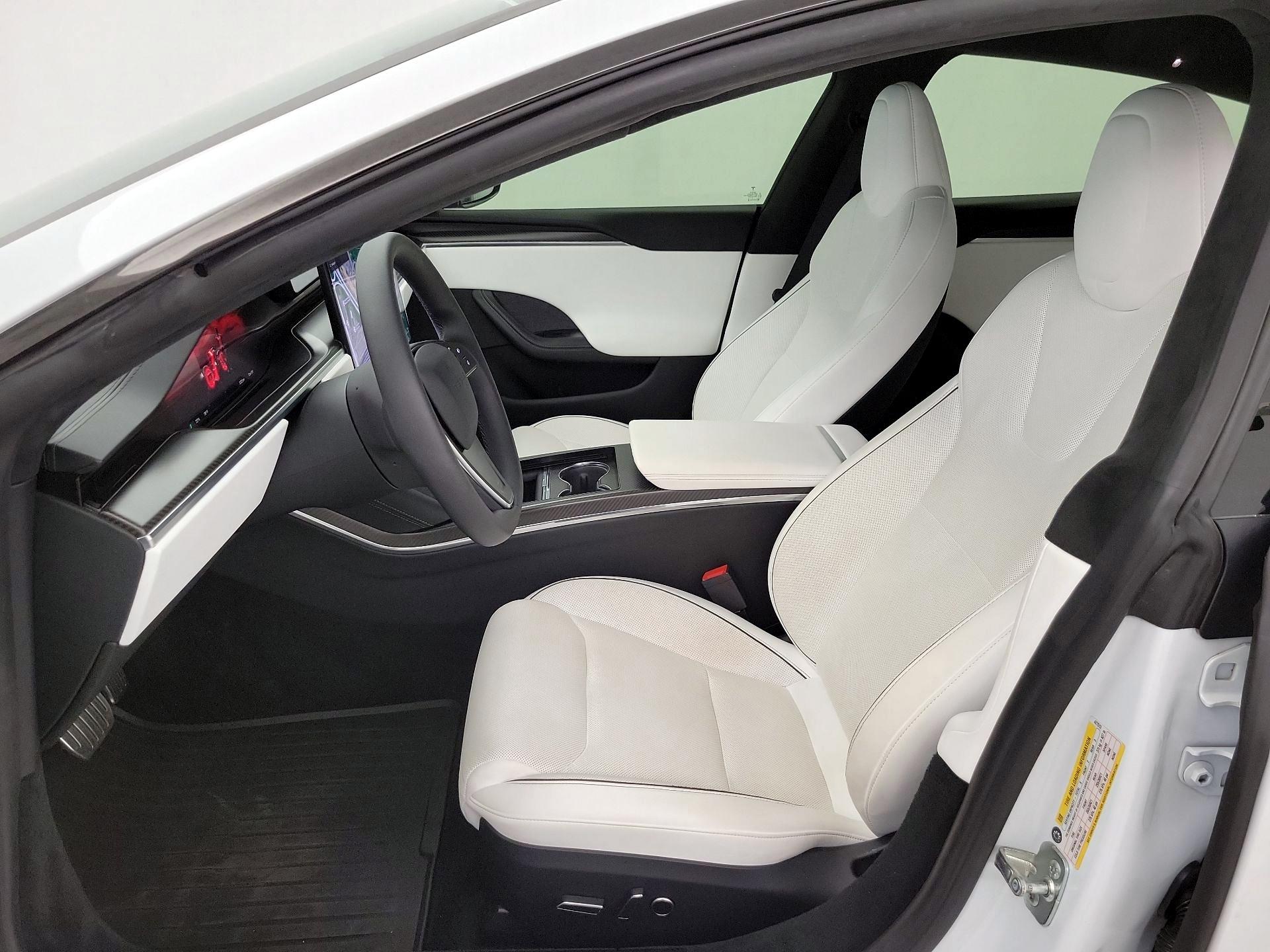 Thumbnail: 2022 Tesla Model S - 11